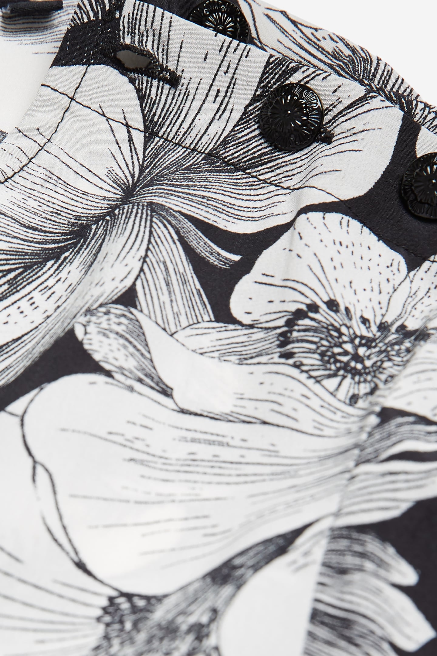 ROMANTIC GARDEN LONG SLEEVE SHORT DRESS BLACK WHITE 7