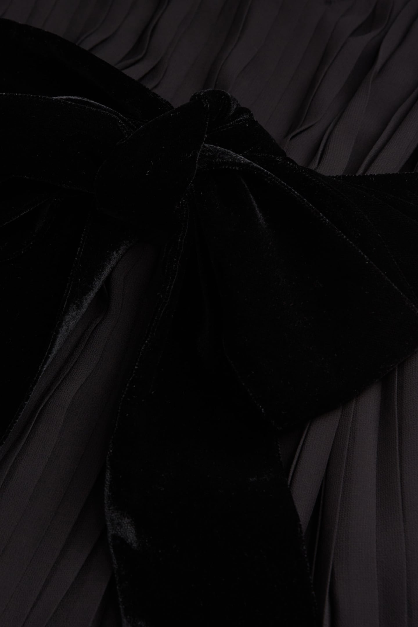 LONG PLEATED VELVET DRESS WITH BELT BLACK 7