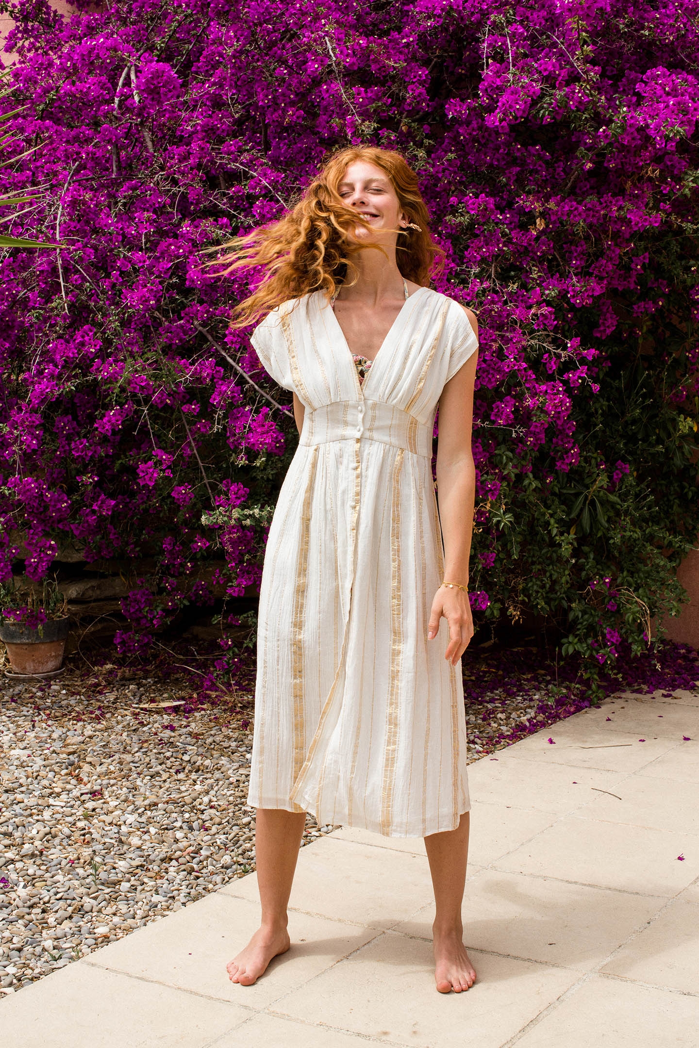 DRESS TYLIA WHITE & GOLD STRIPES 1