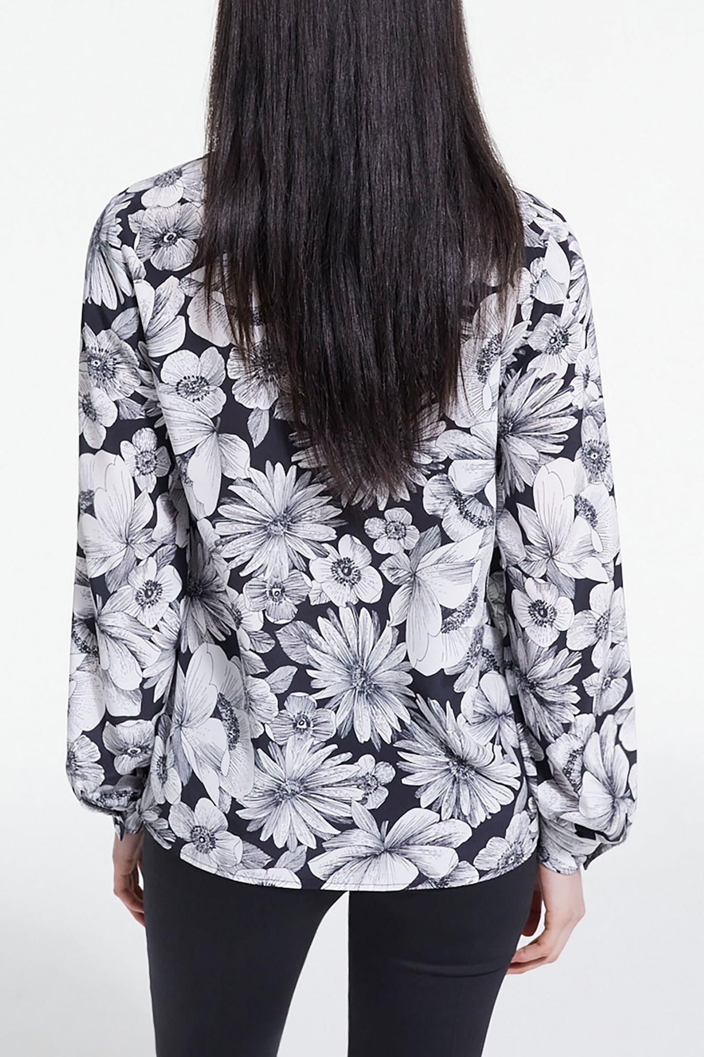 LONG-SLEEVED SHIRT WITH LAVALIERE COLLAR BLACK WHITE 2
