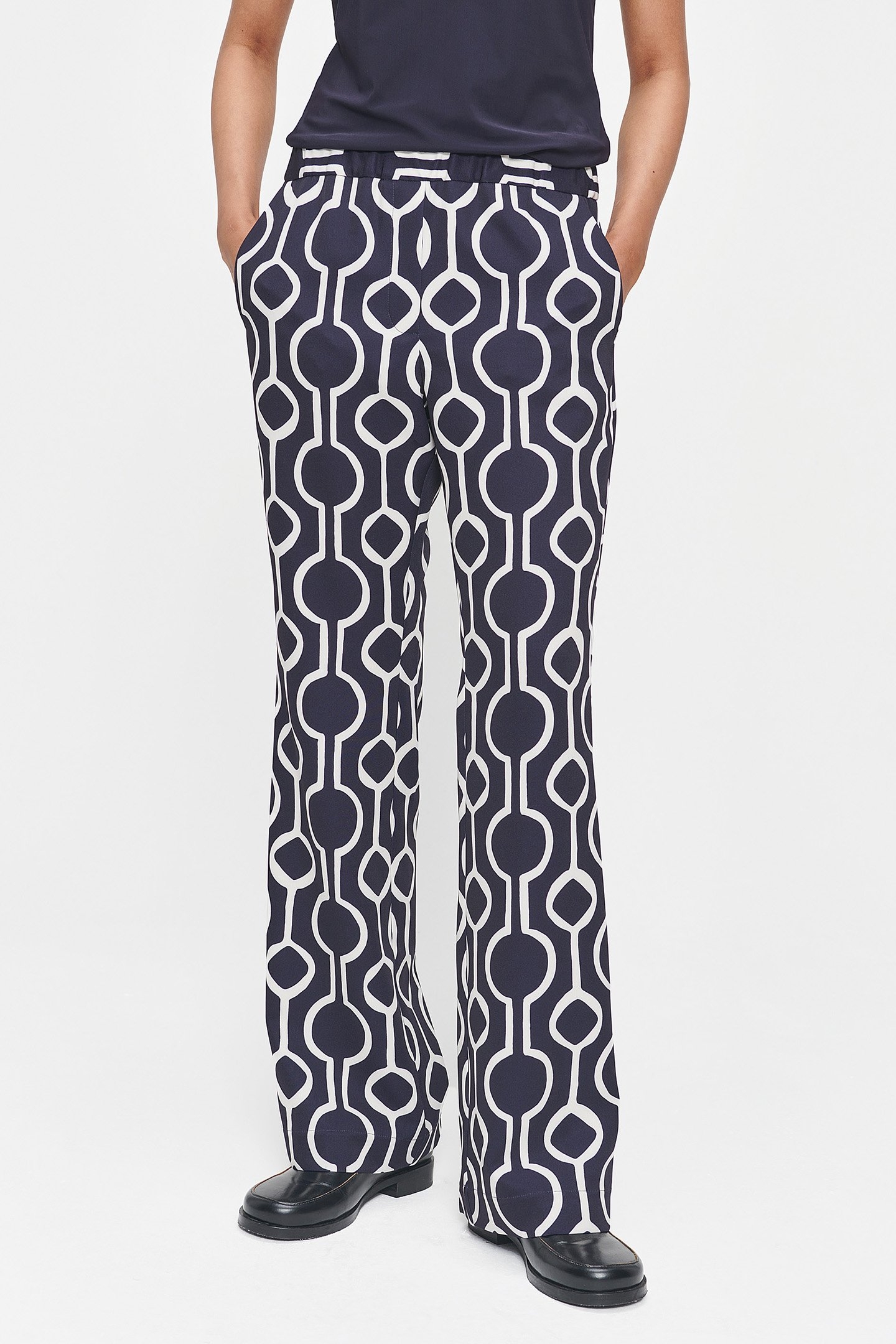 IT PRINT BASIC FLARED PANTS INK BLUE 1