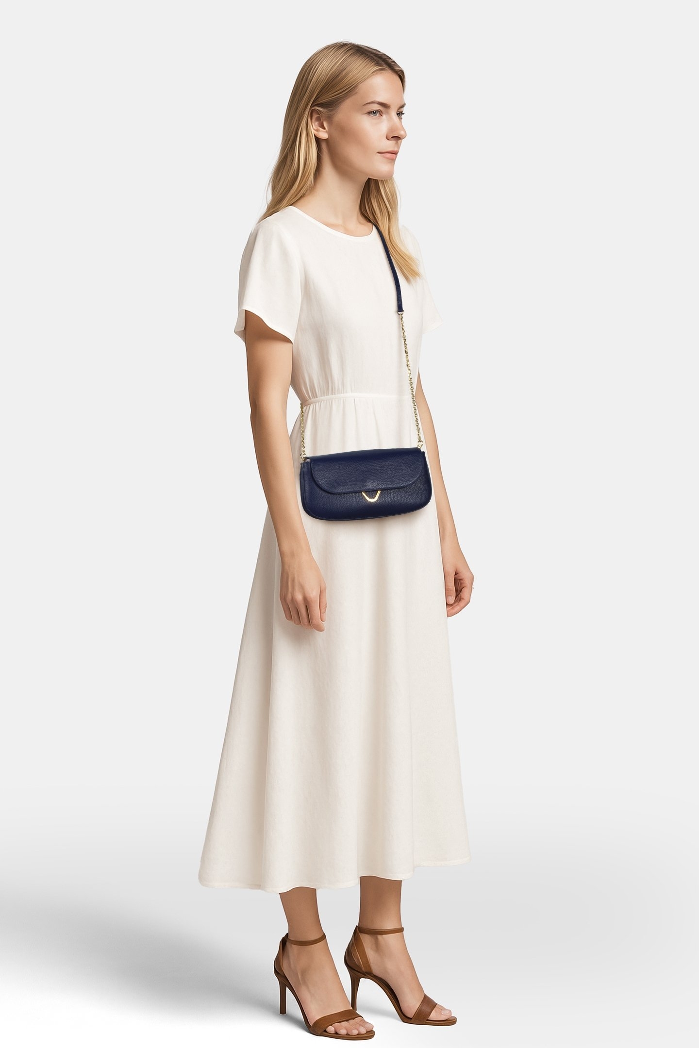 MINI CROSS BODY CHAIN BAG 1