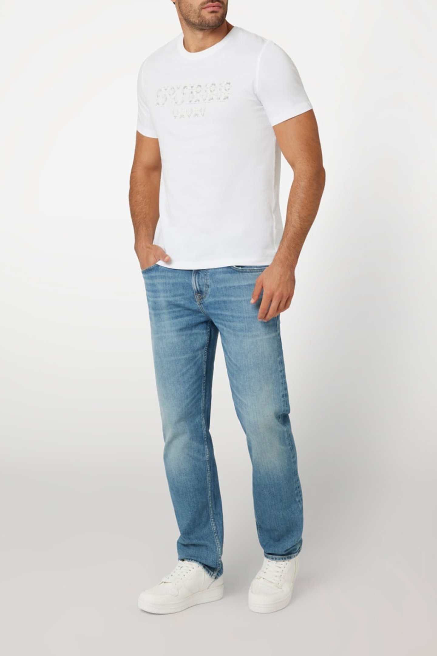 SS CN GUESS BOX LOGO PURE WHITE 3