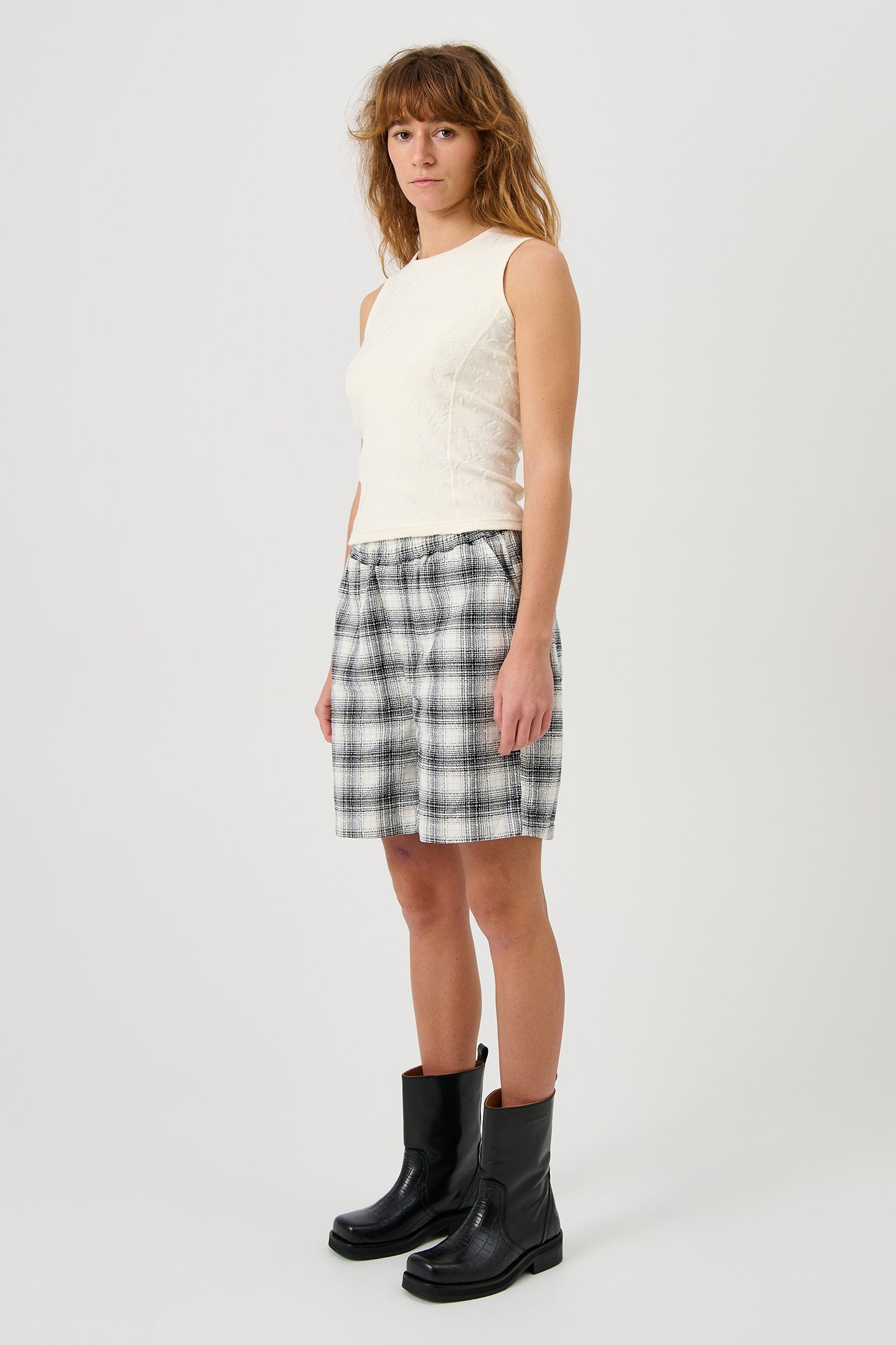 MIRA PLUSH TOP OFF WHITE 1