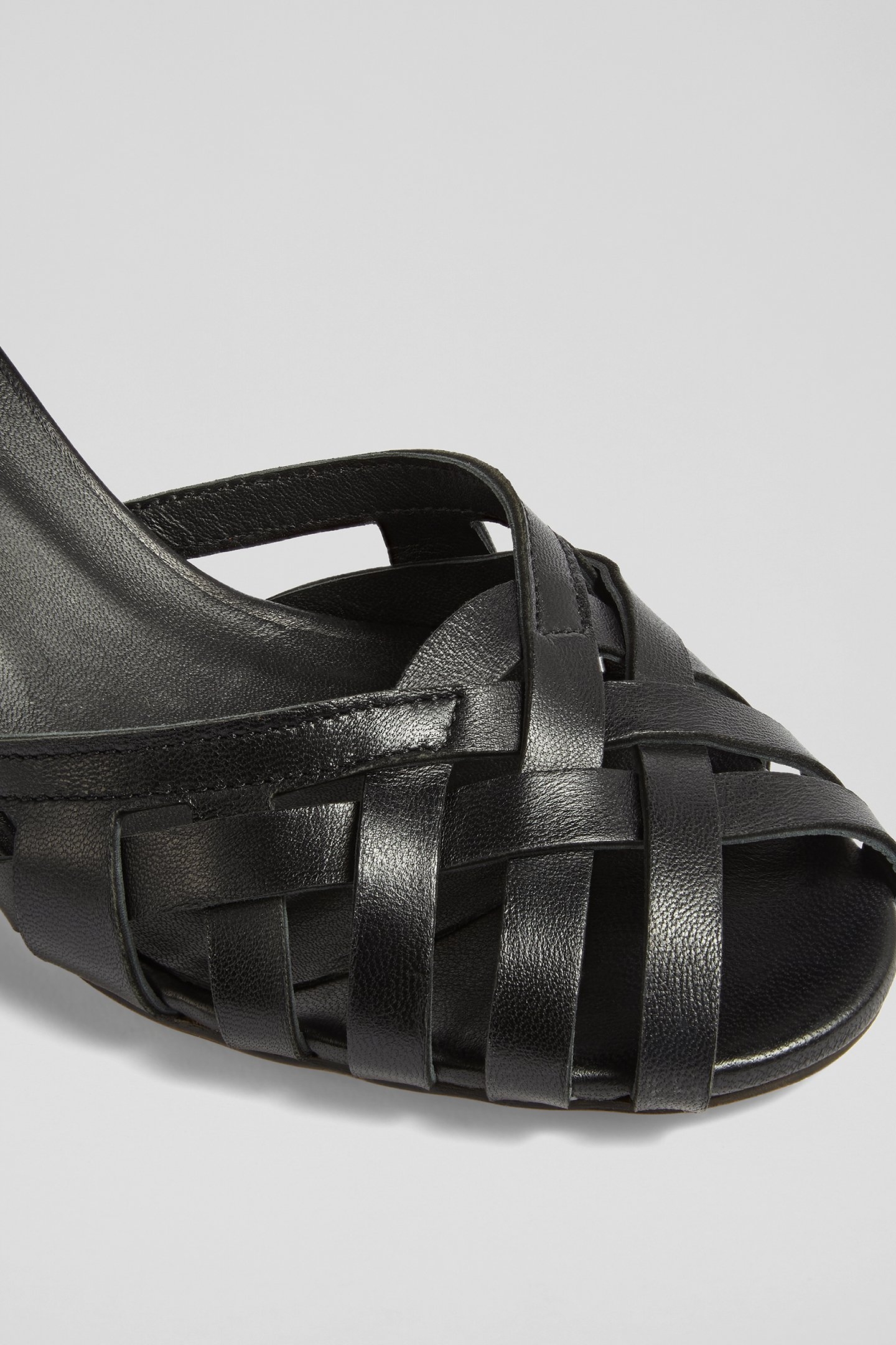 FS NOEMIA HEEL PLAITED FR BLACK 4