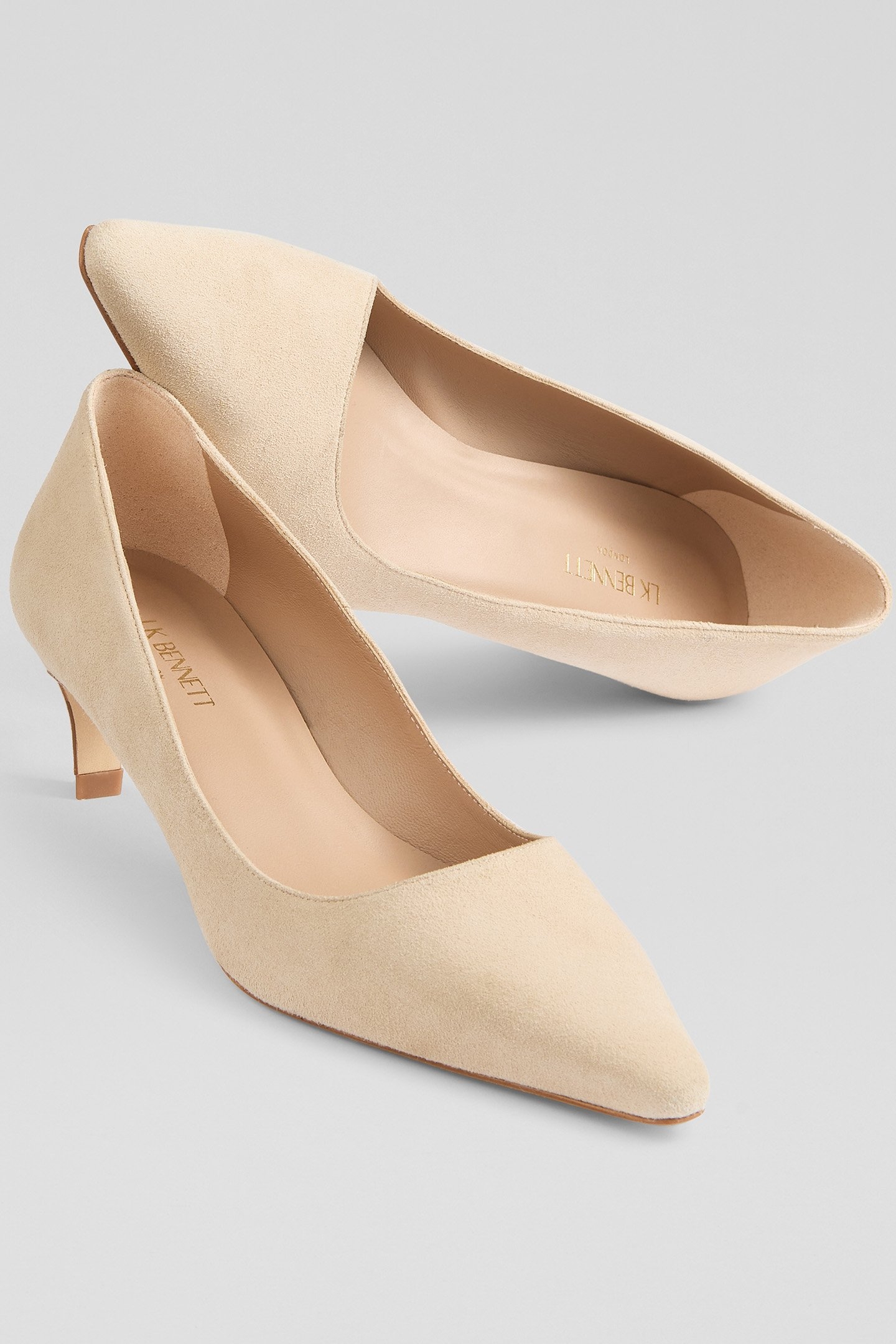 CC AVA POINTED COURT TRENCH 3