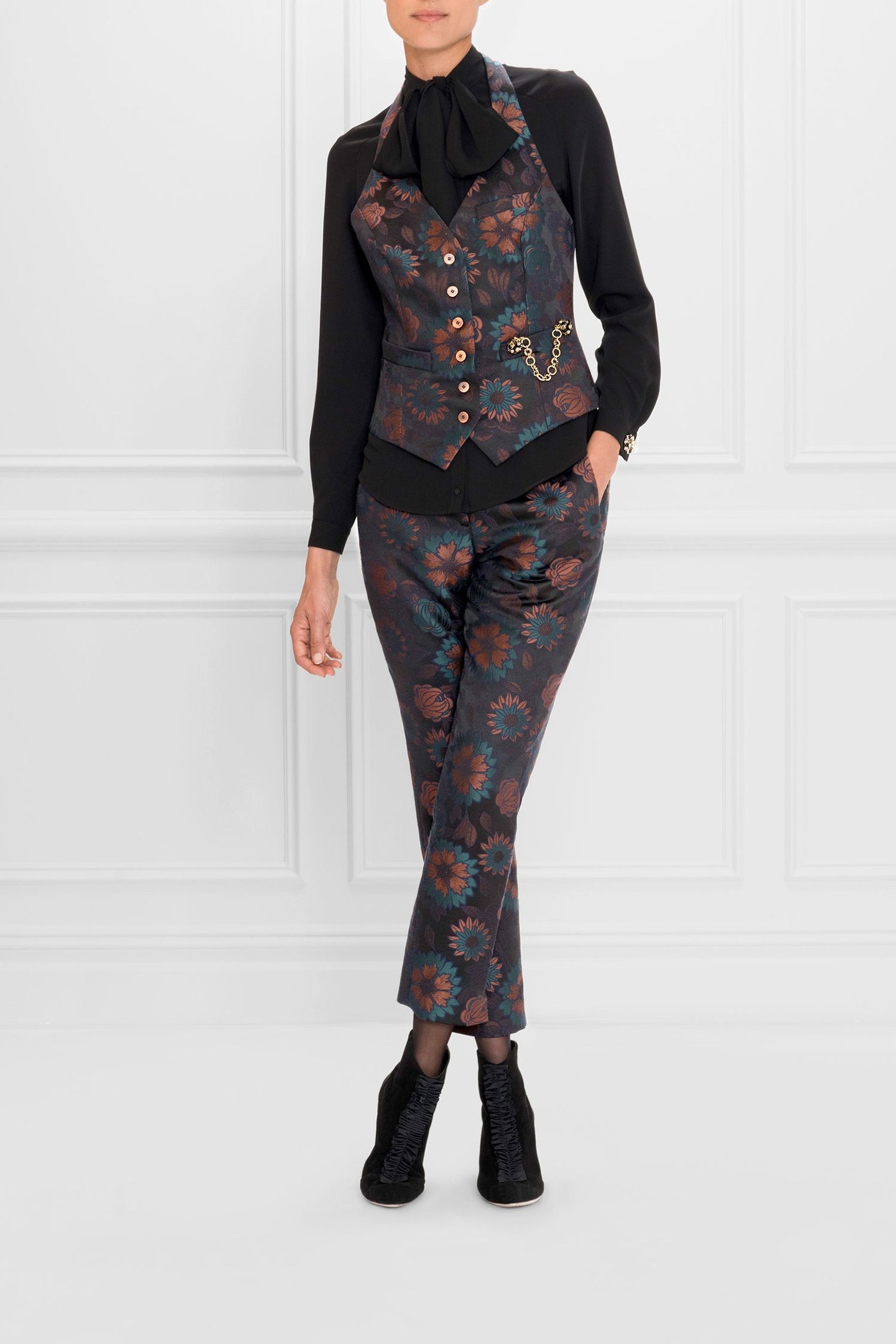 SUMARI PANTALON GARDENGREEN 4