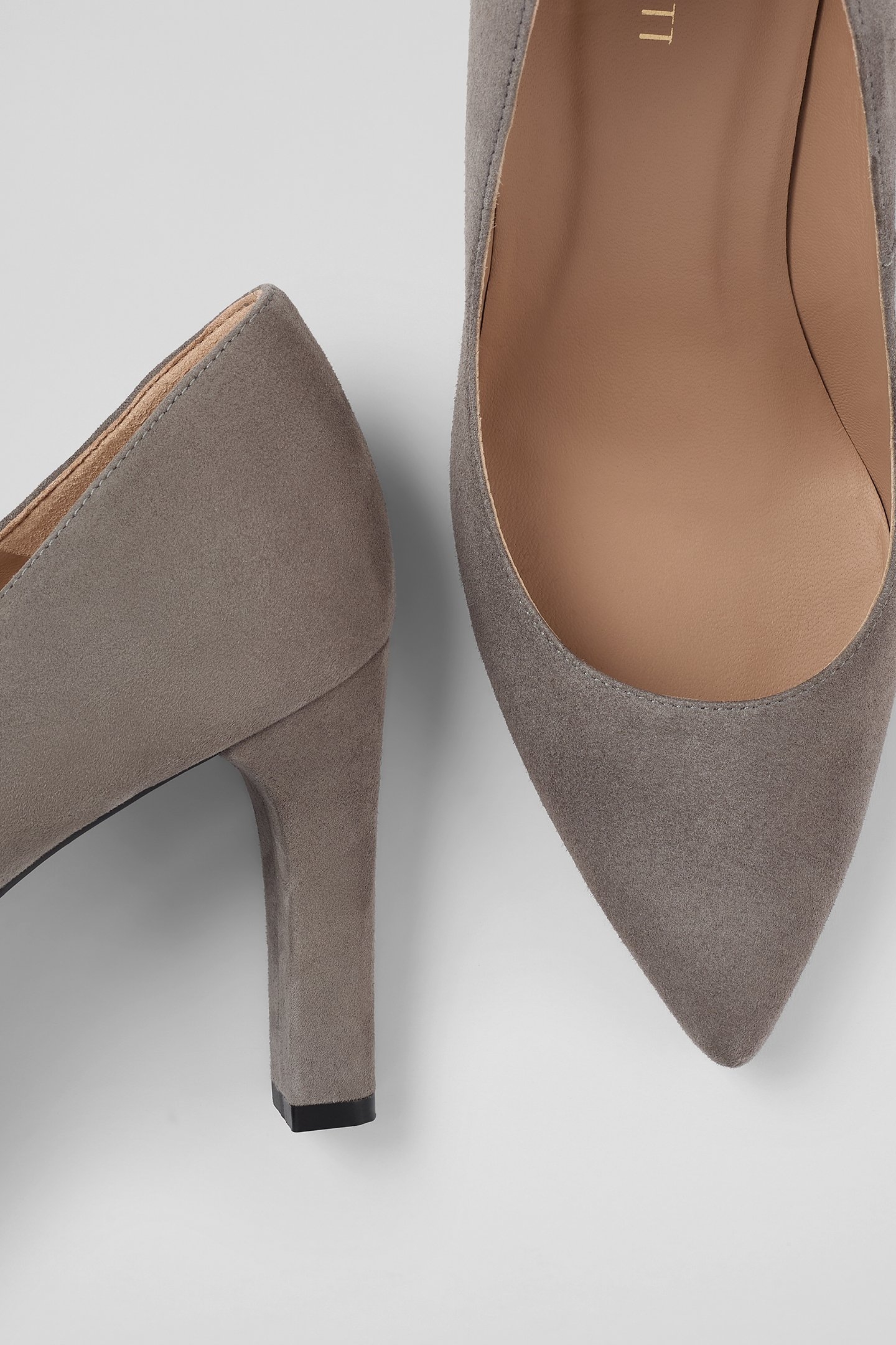 CC TESS SINGLE SOLE POINT WARM GREY 4