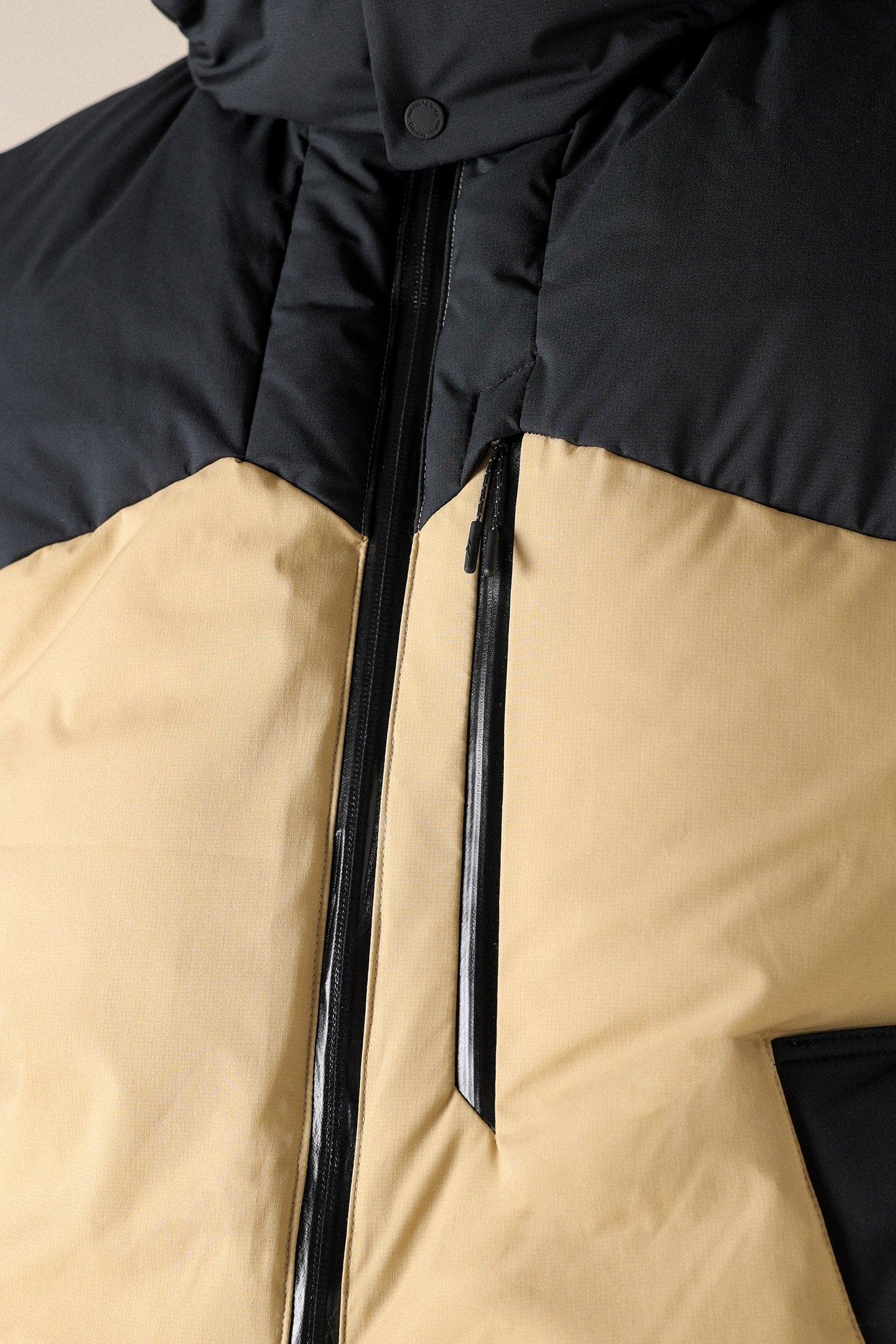 SL GTX WINDSTOPPER DOWN JACKET UNISEX BEIGE TAUPE / BLACK 8