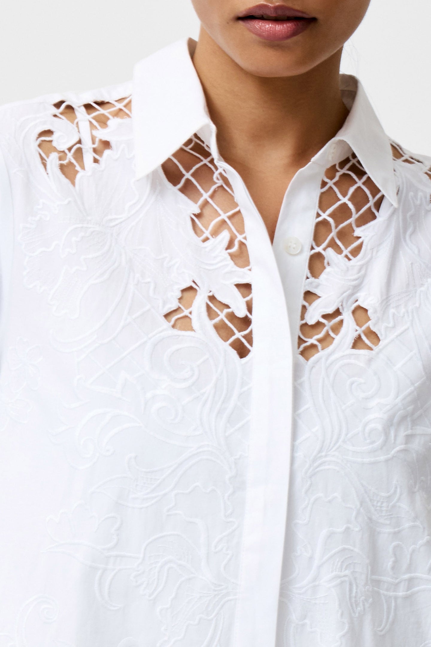 CAMBRIA COTTON EMBROIDERED SHI LINEN WHITE 4