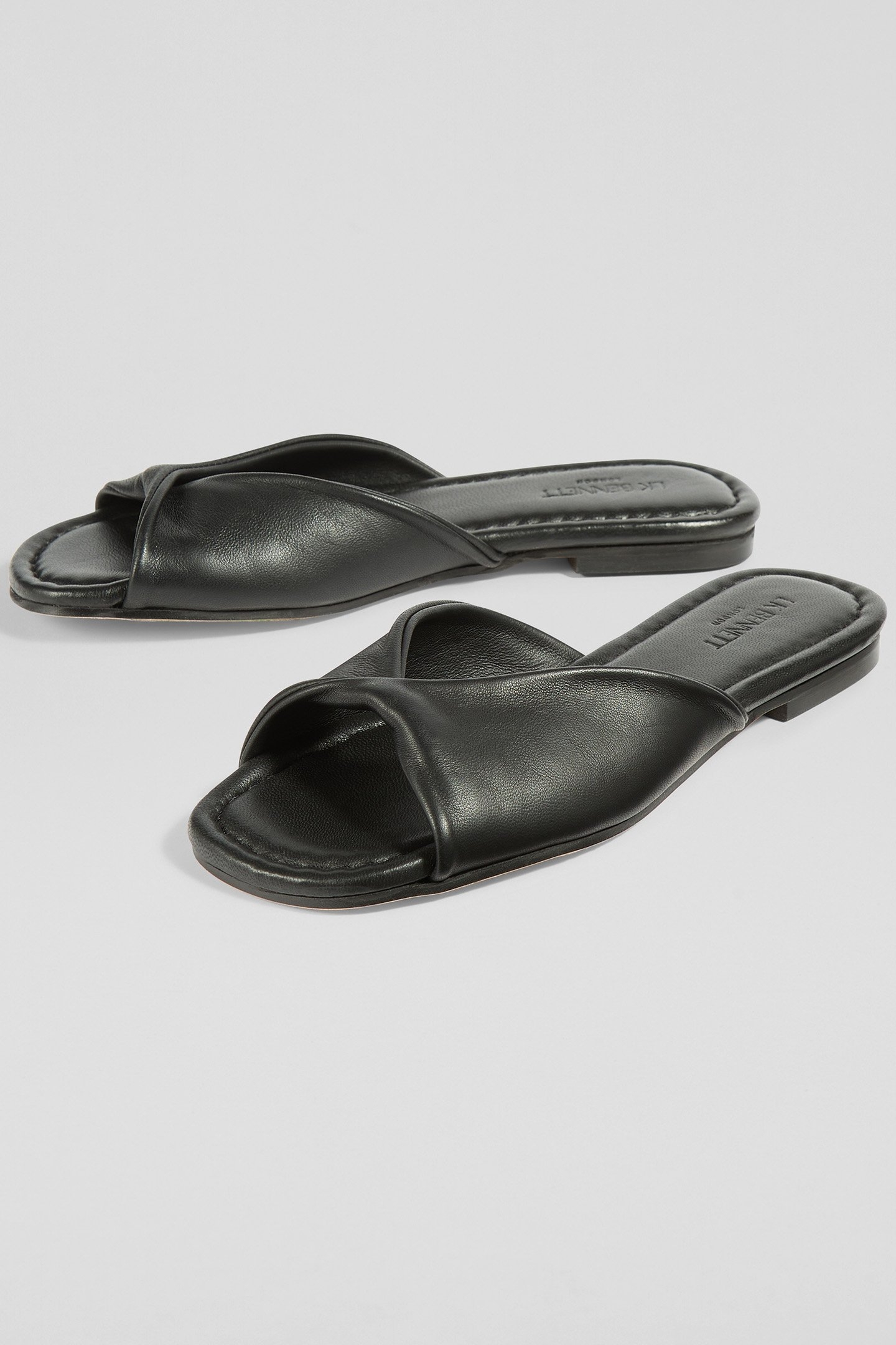 FLS CORA TWIST FRONT BLACK 3