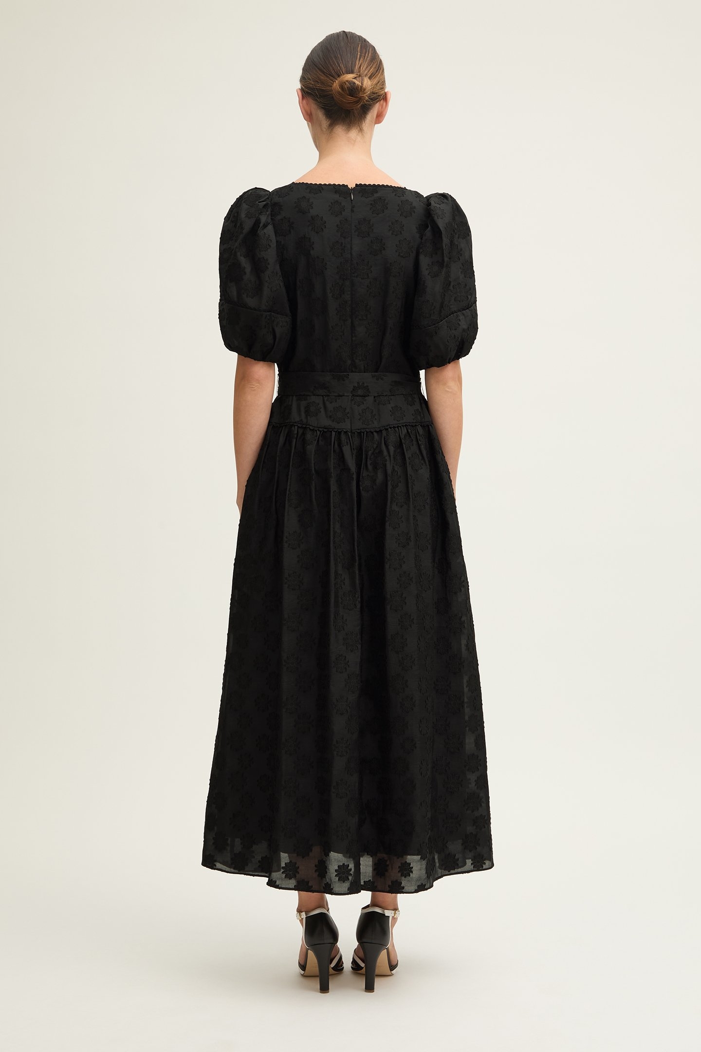 DR ESMERELDA PUFF SLEEVE BLACK 3