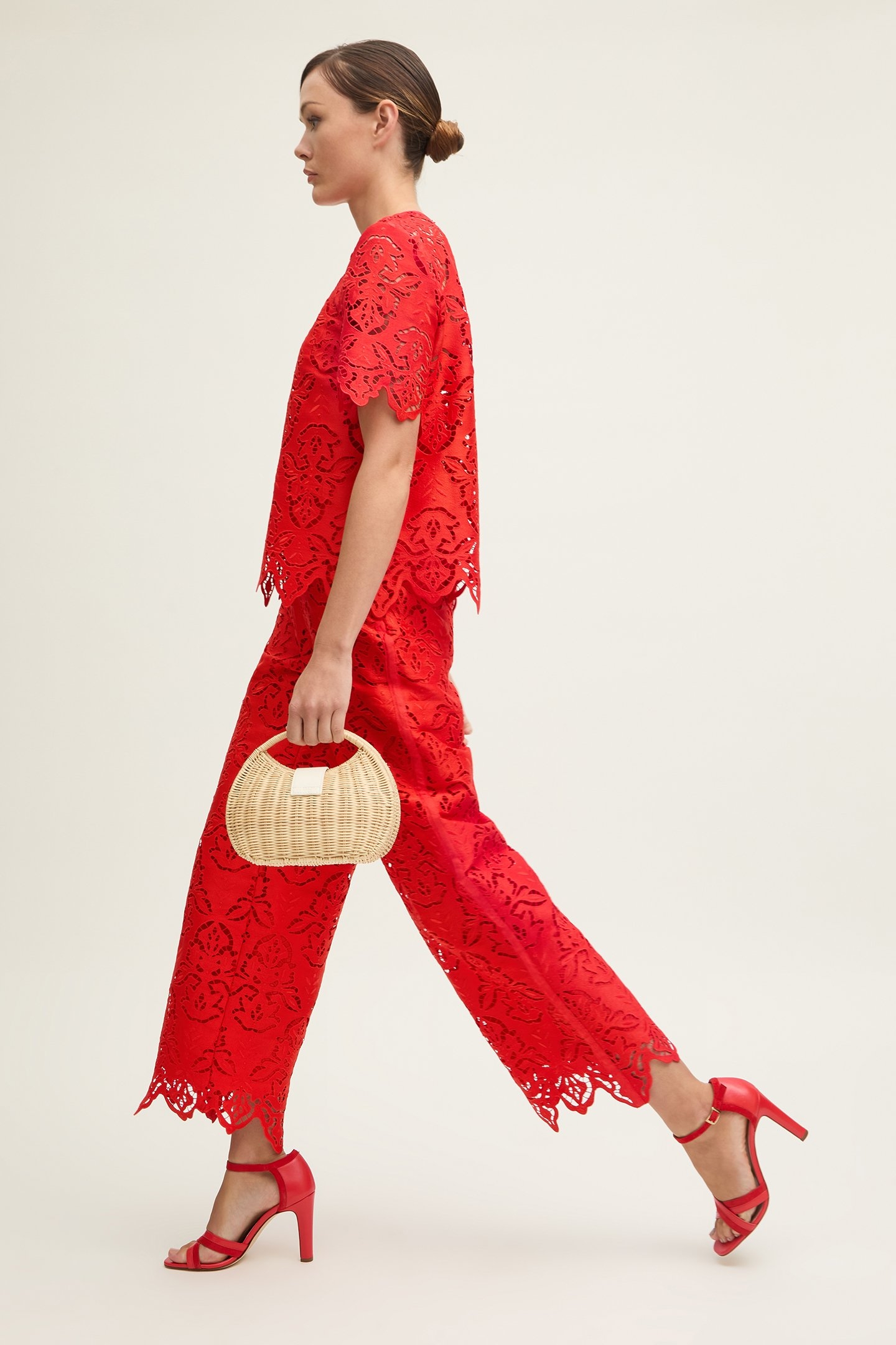 TR GRACE CUTWORK TROUSER RED 4