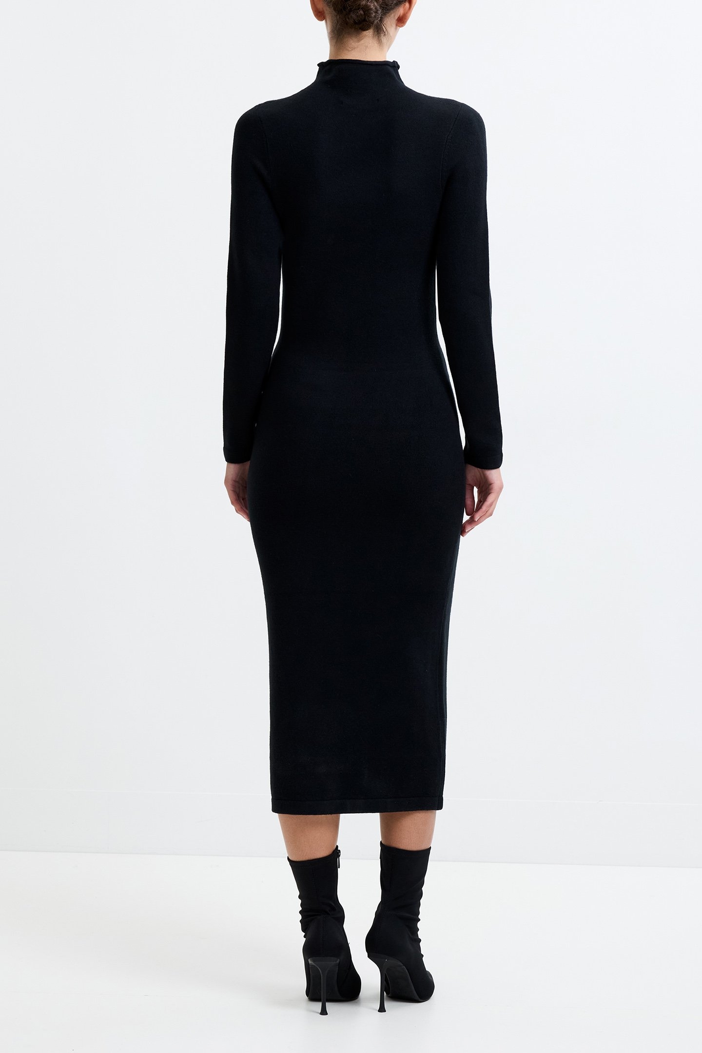 BABYSOFT ROLL NK DRESS BLACK 2