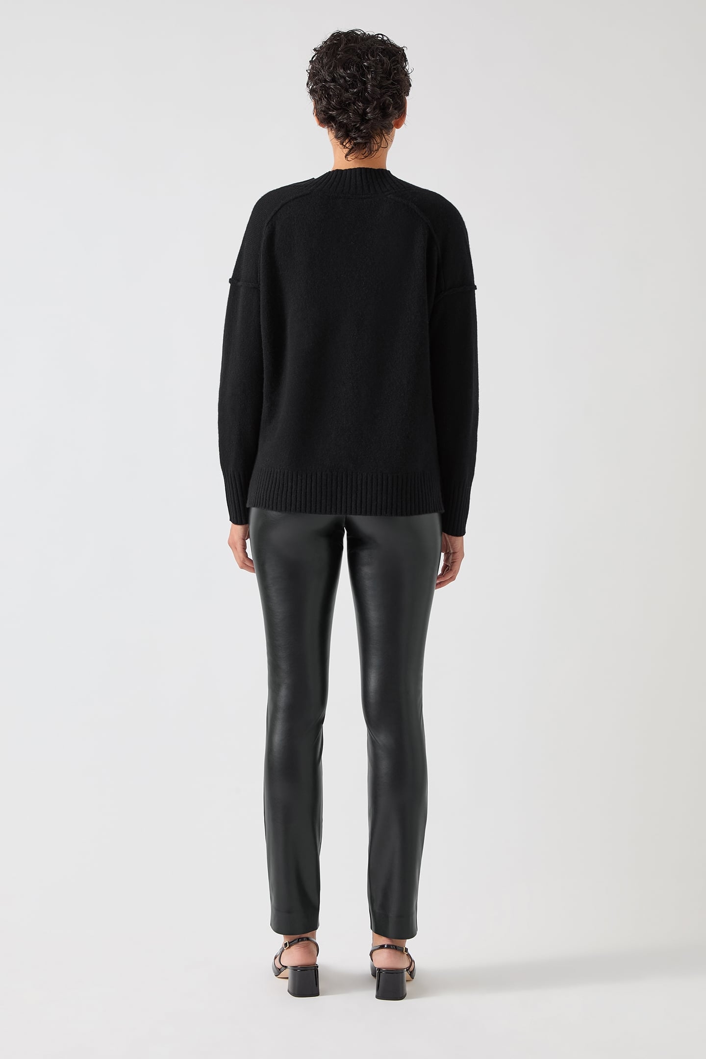 TK CARA V-NECK JUMPER BLACK 2