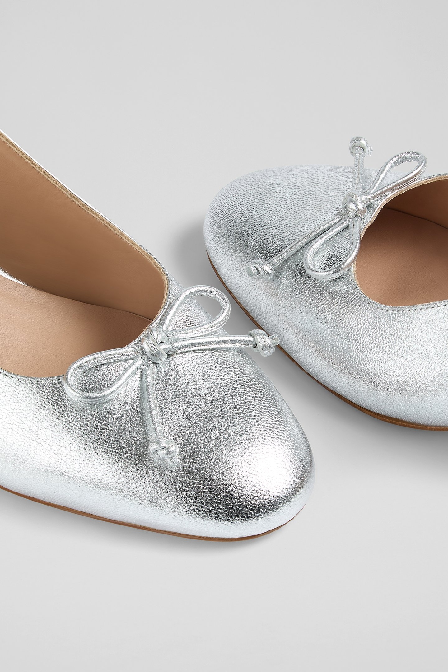 OC LOUISE BALLERINA SLING SILVER 4