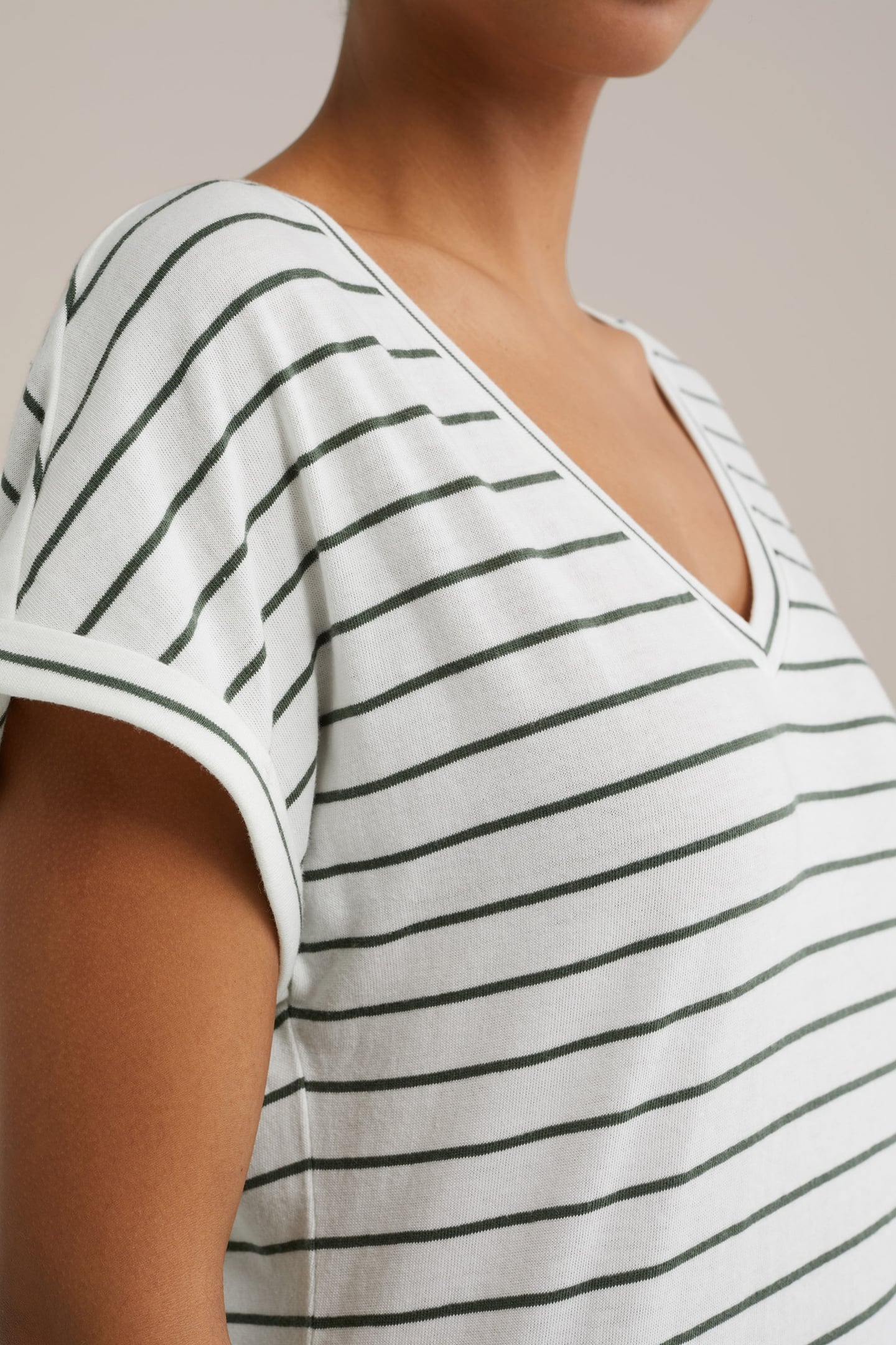 T-SHIRT DARK GREEN 6