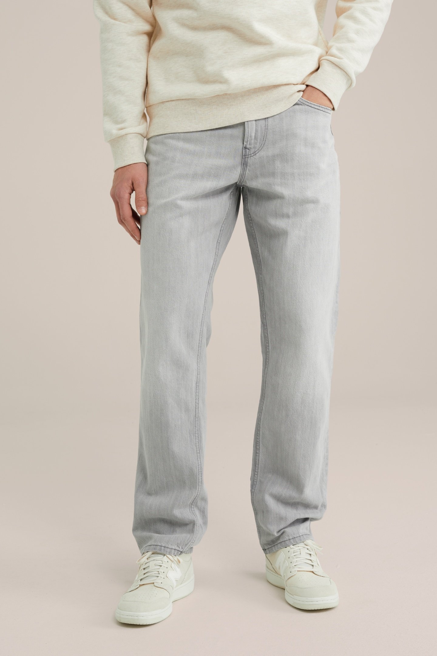 5-POCKET MID WAIST LIGHT GREY 1