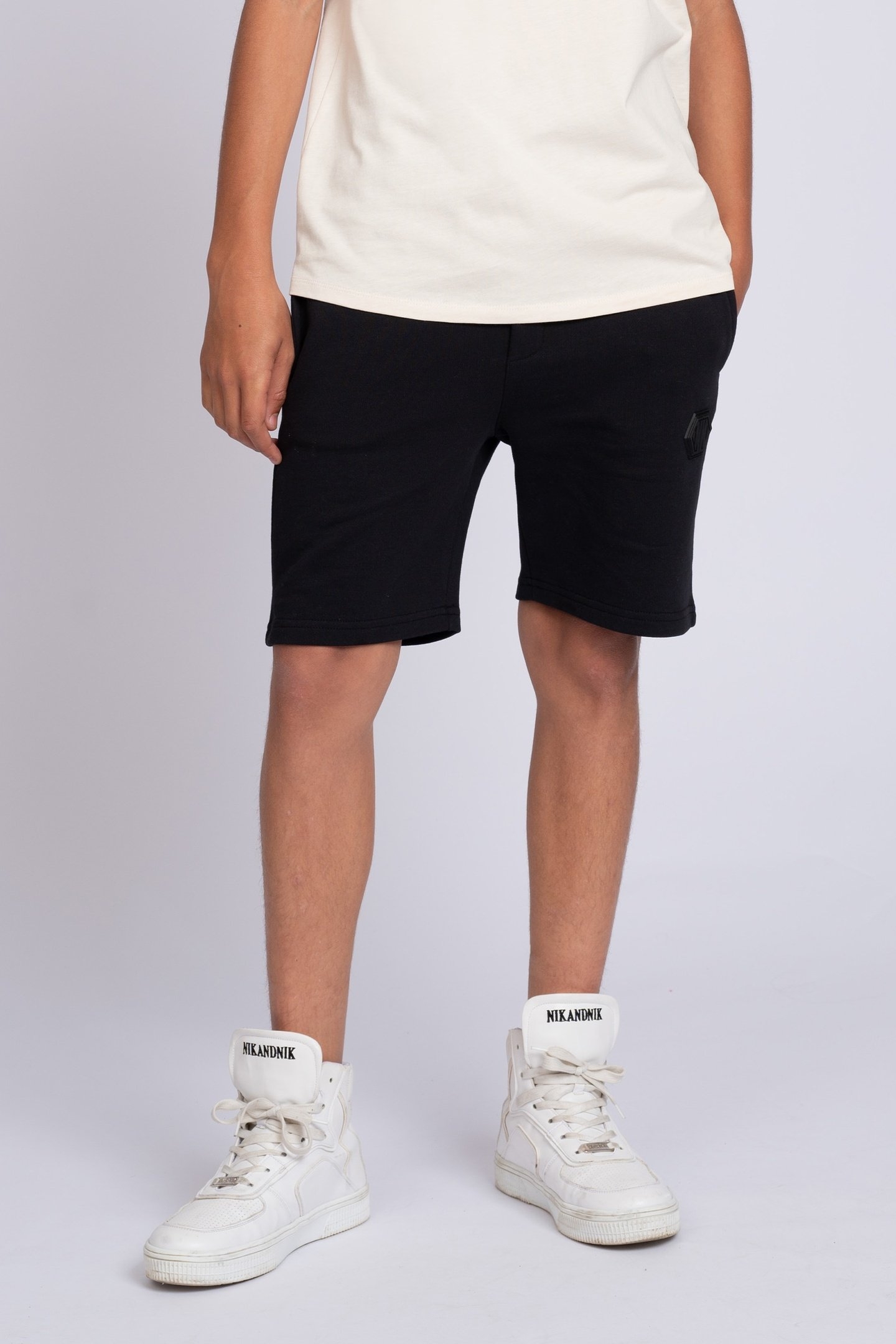ICON SWEATSHORT BLACK 1