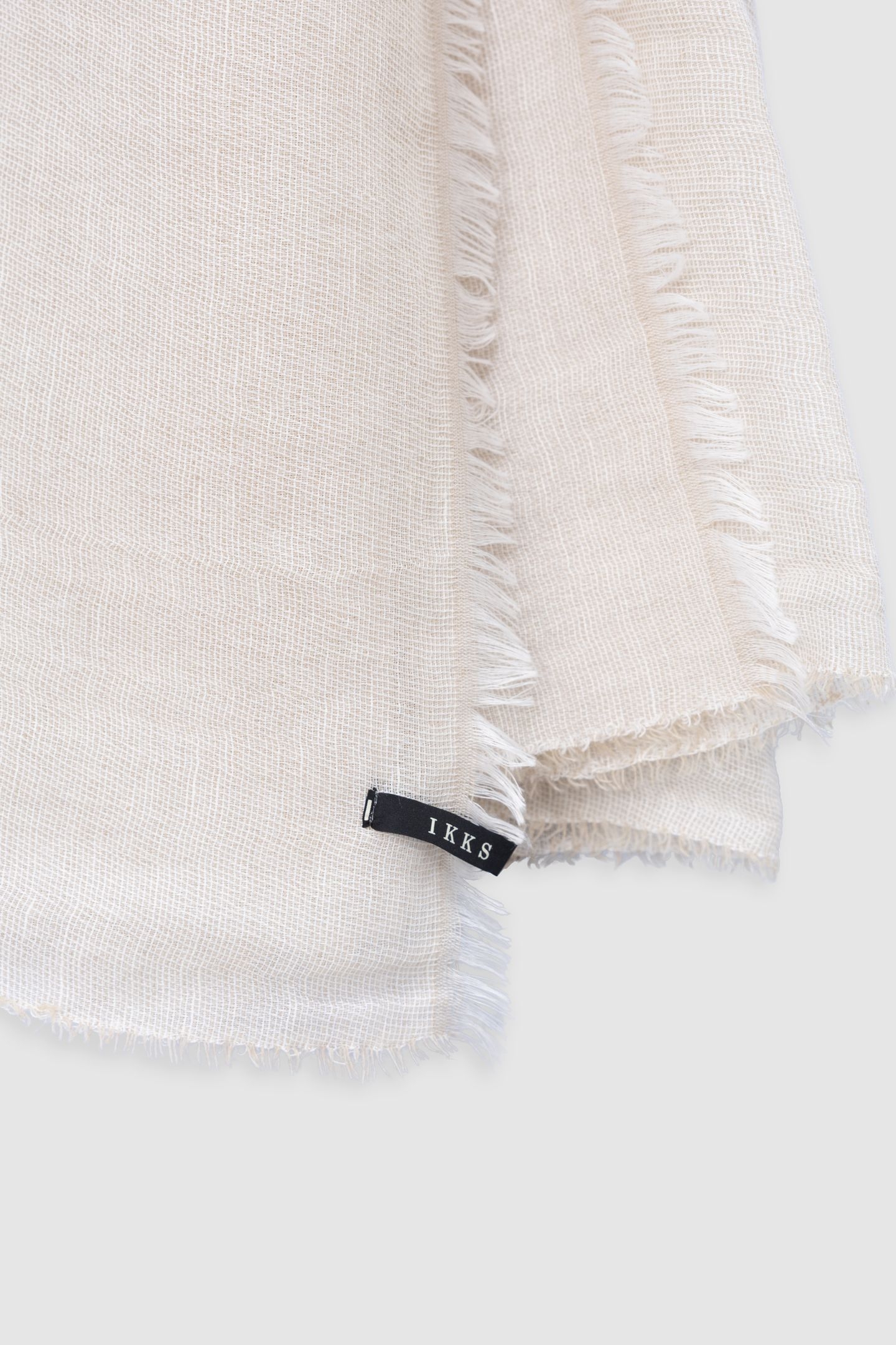 BEIGE SEMI-PLAIN SCARF WITH FRINGED EDGES 2