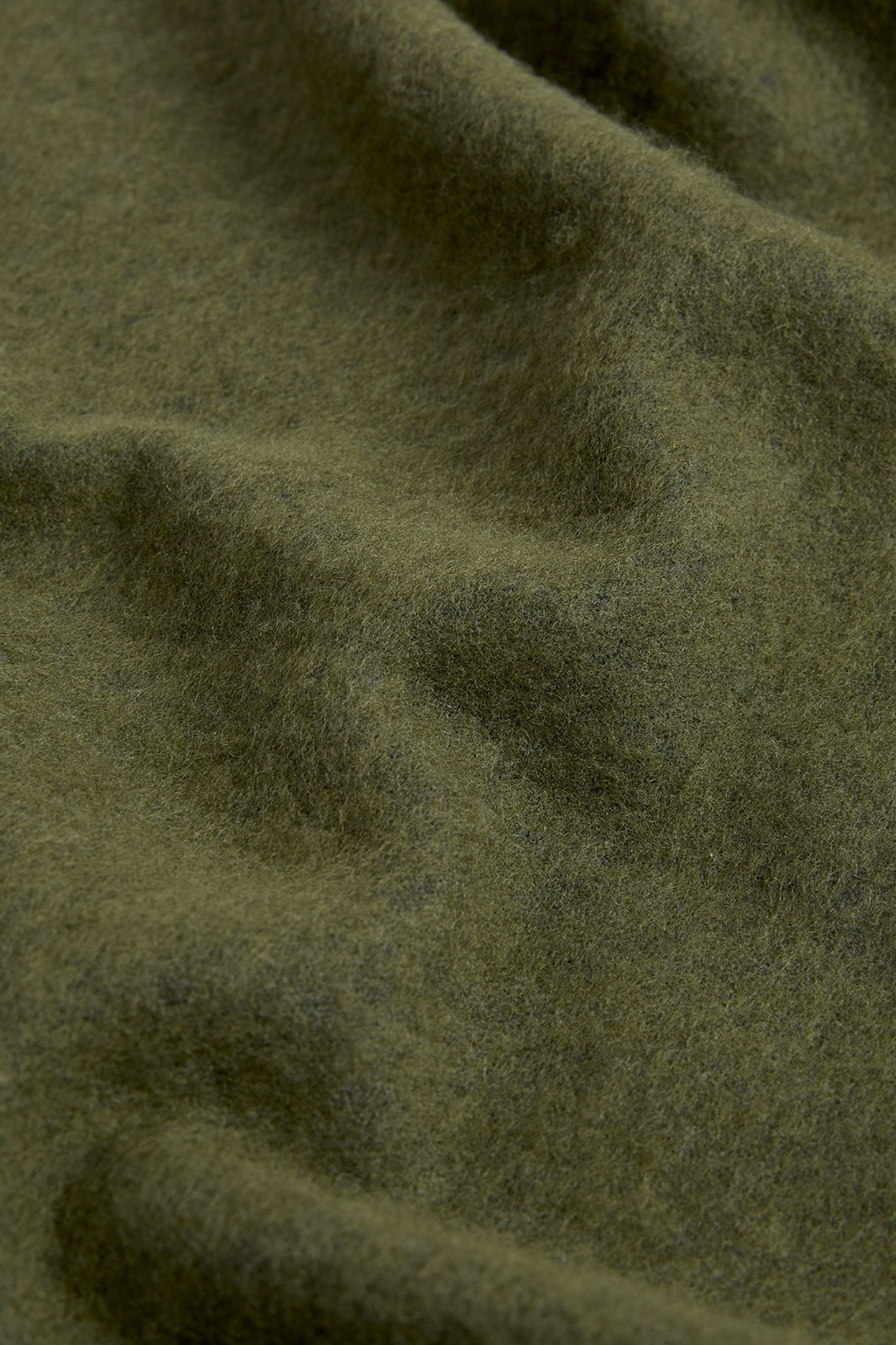 PLAIN LAMBSWOOL SCARF DEEP DEPTHS 3