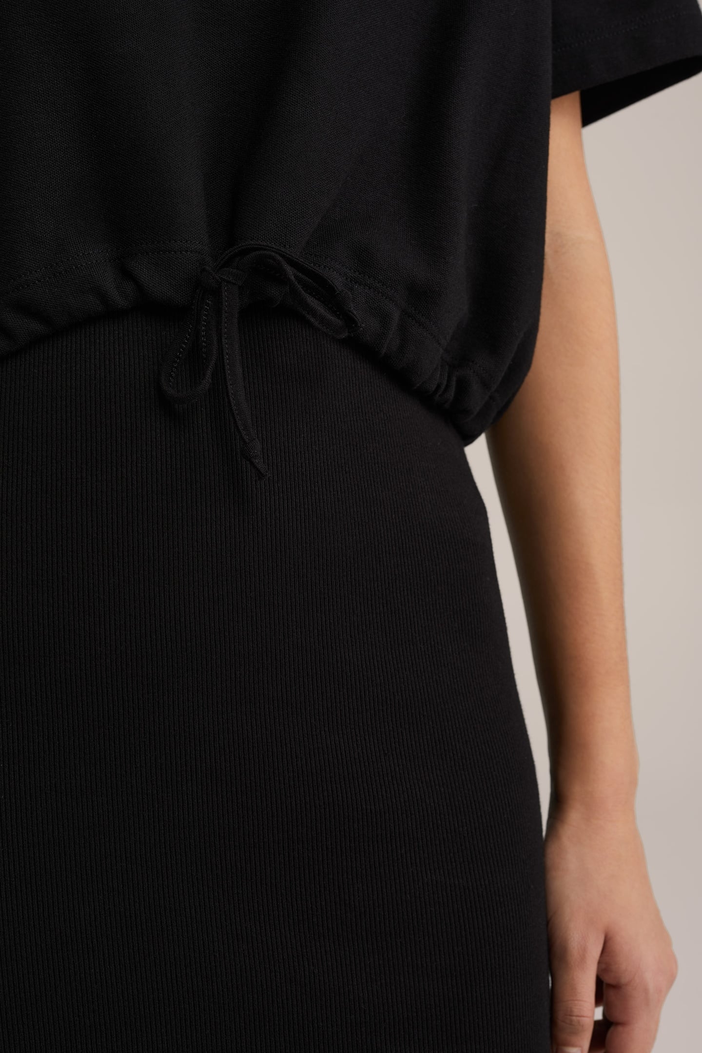 DRESS MID LENGTH BLACK 6