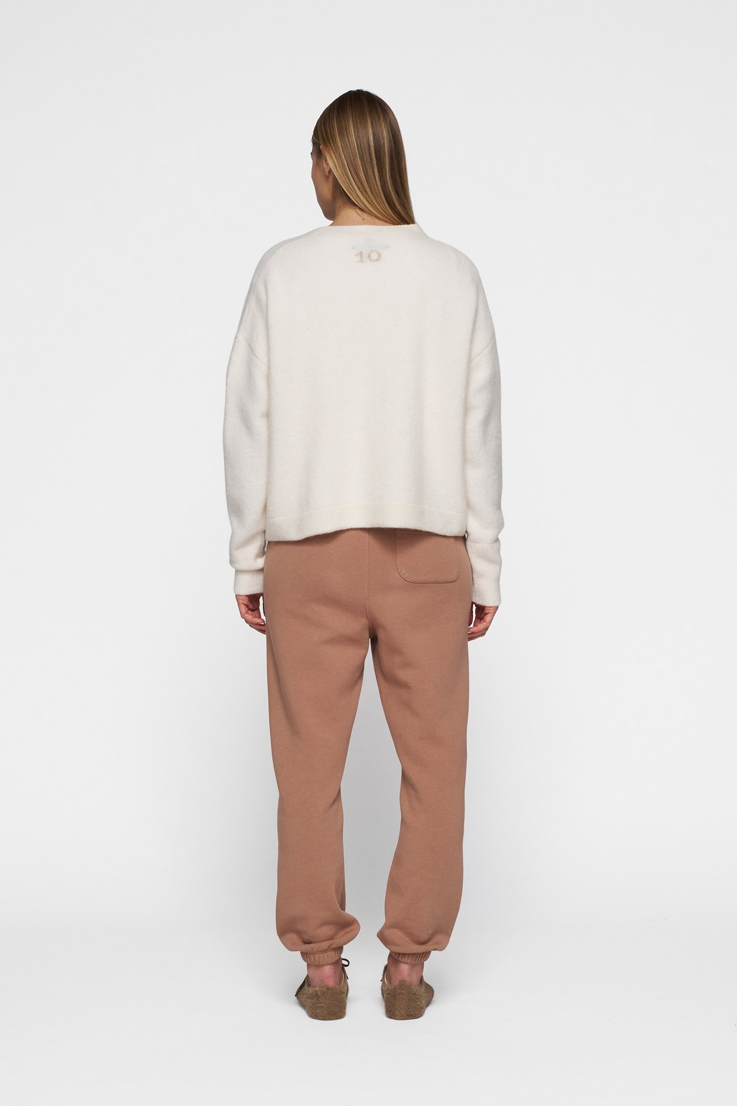 V-NECK KNIT SWEATER 1002 3