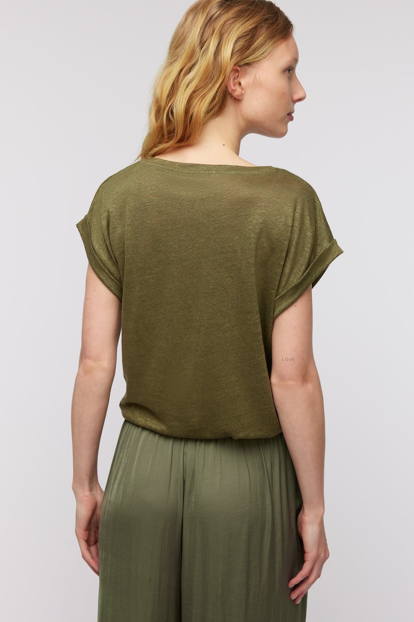 ELIANE T SHIRT OLIVE 3