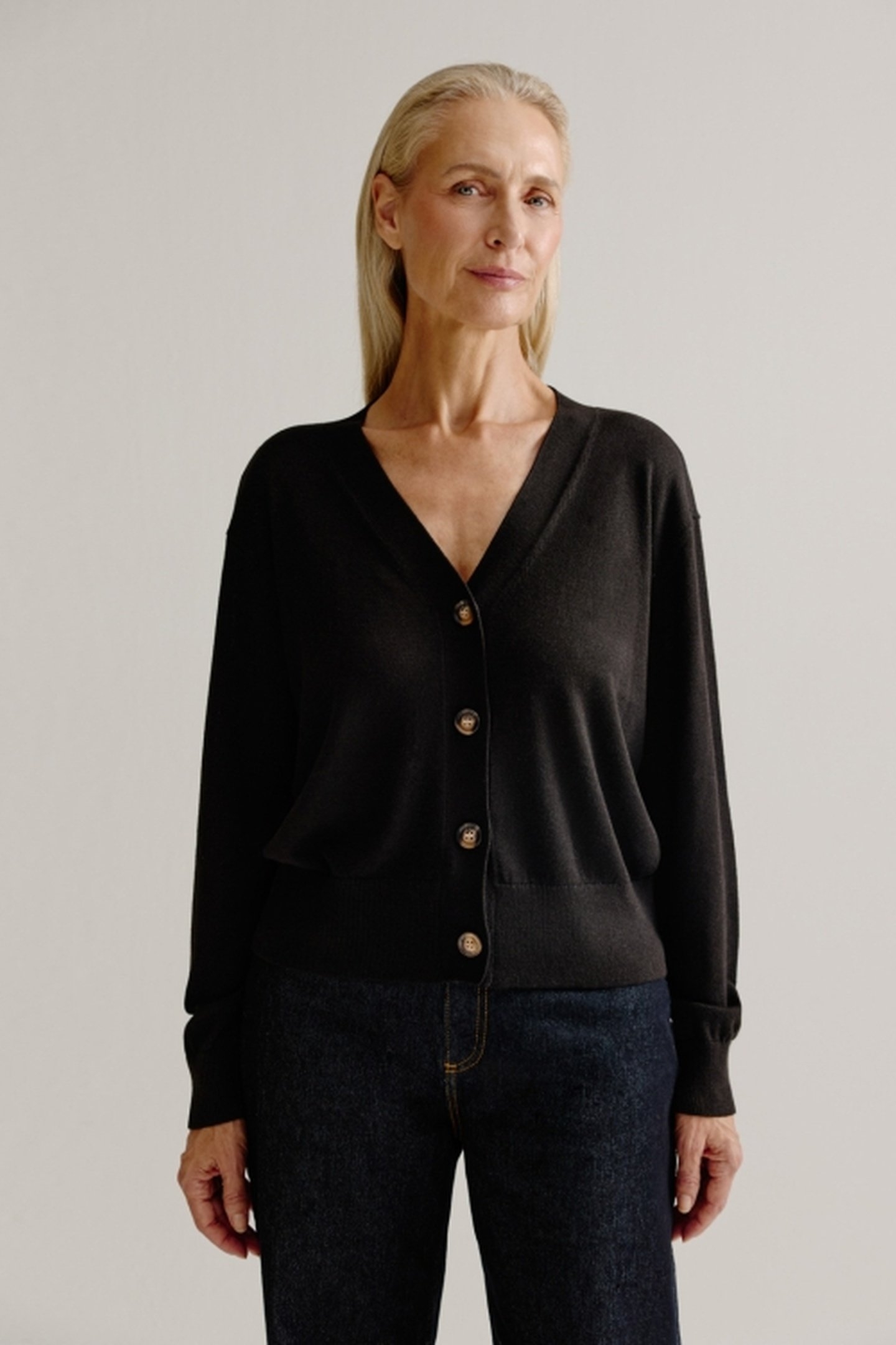 AUGUST CARDIGAN BLACK 1