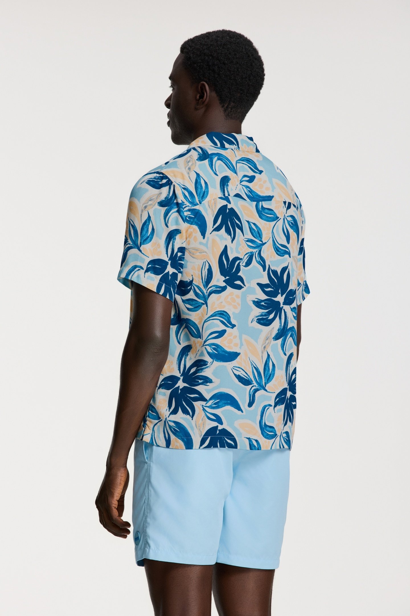 VIC SHORT SLEEVE SHIRT FLORAL LEAFS BLUE SKY FLORAL LEAFS 4