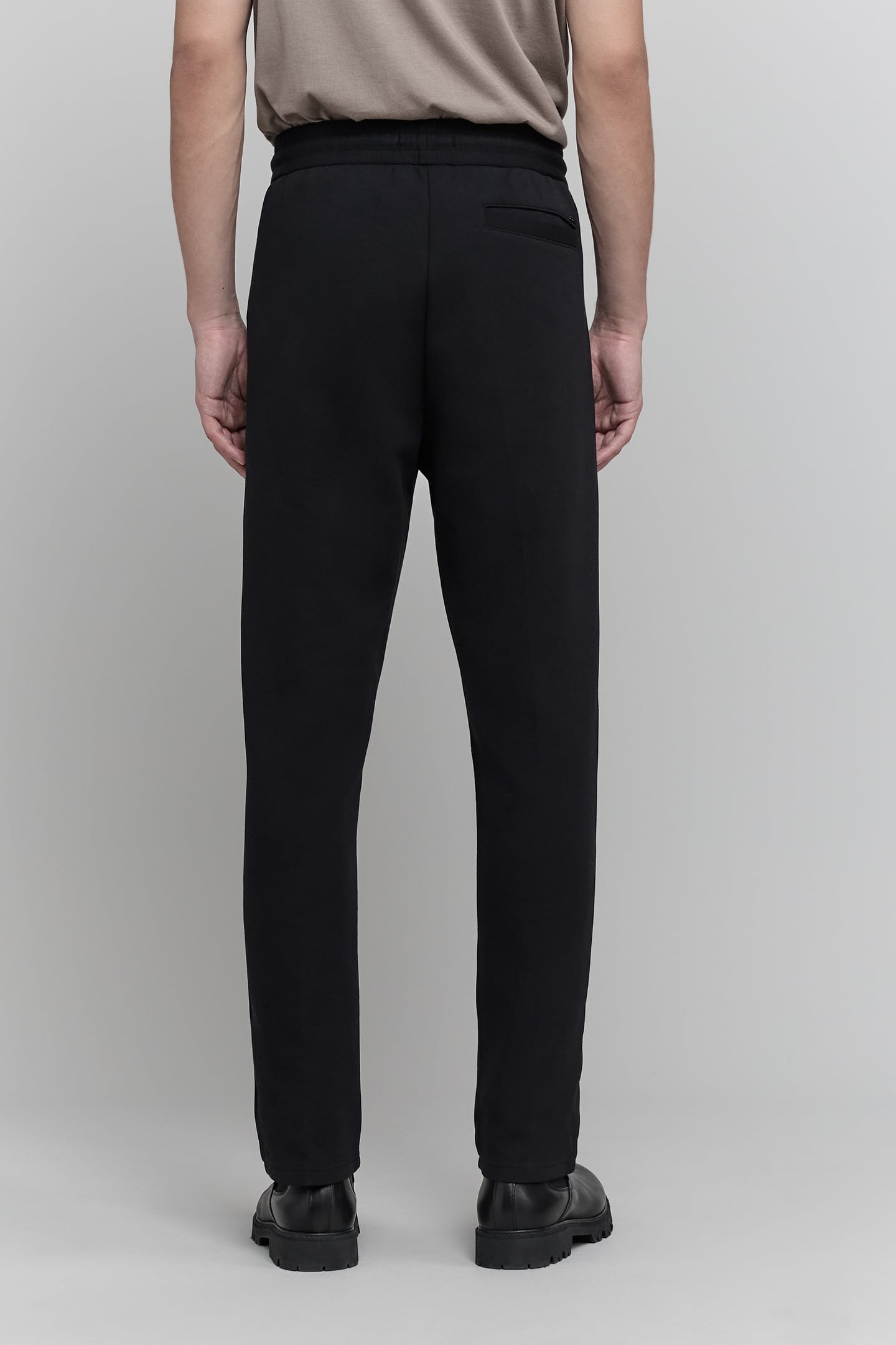 BLACK FLEECE FRONT-SEAM JOGPANTS 3