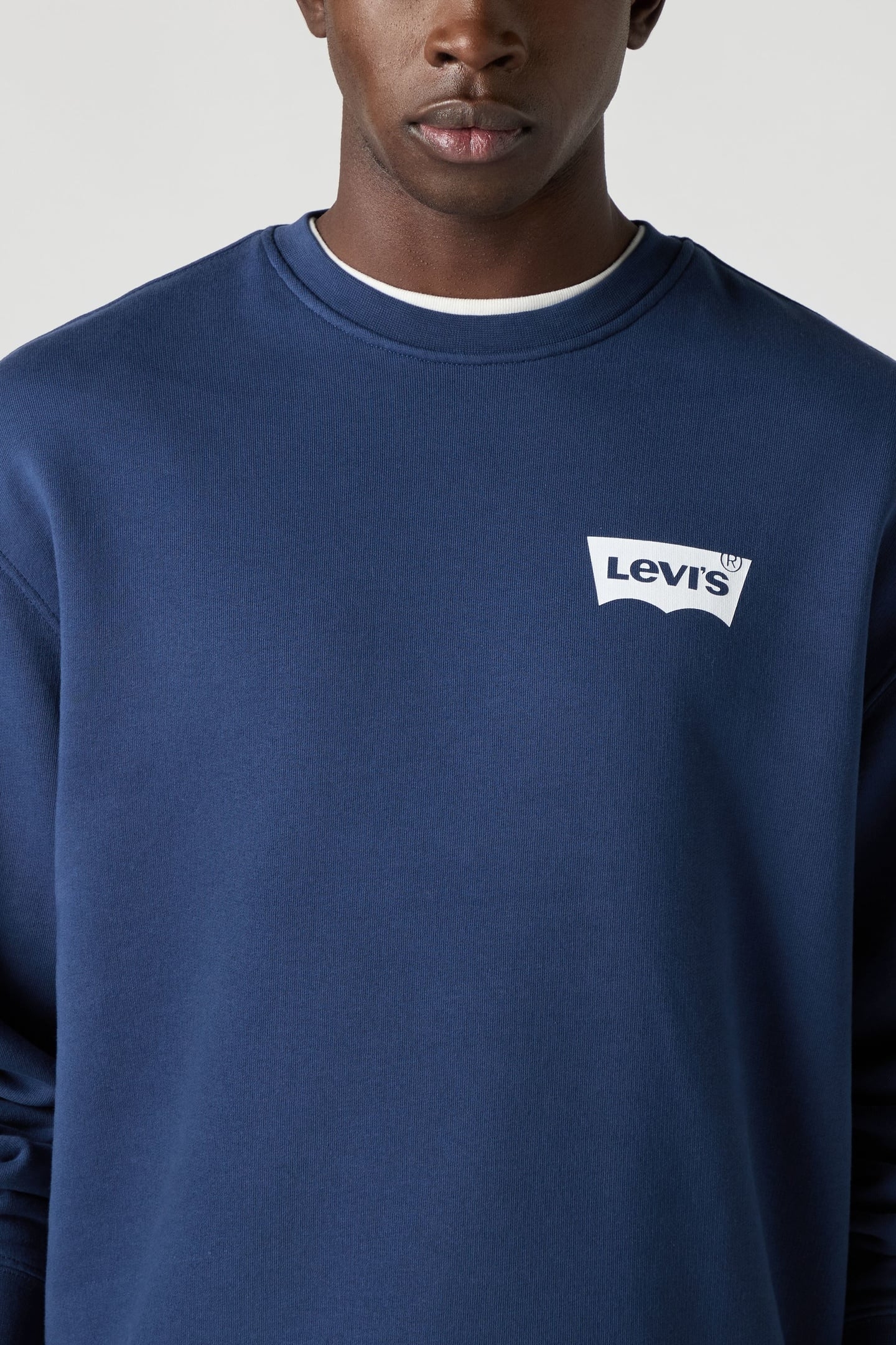 LSERELAXED T2 GRAPHIC C WHITE BW NEW BL 5