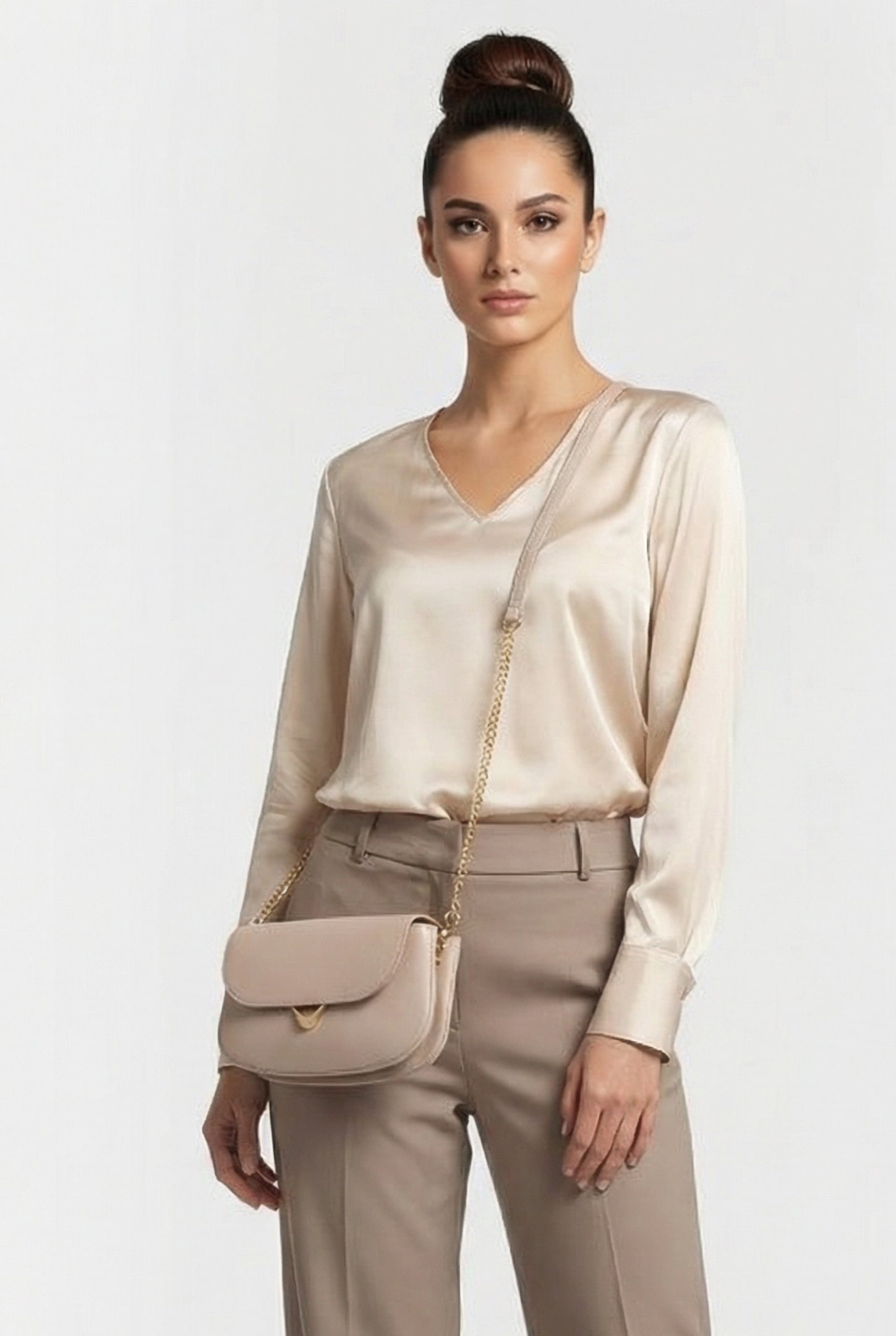 MINI CROSS BODY CHAIN BAG 1