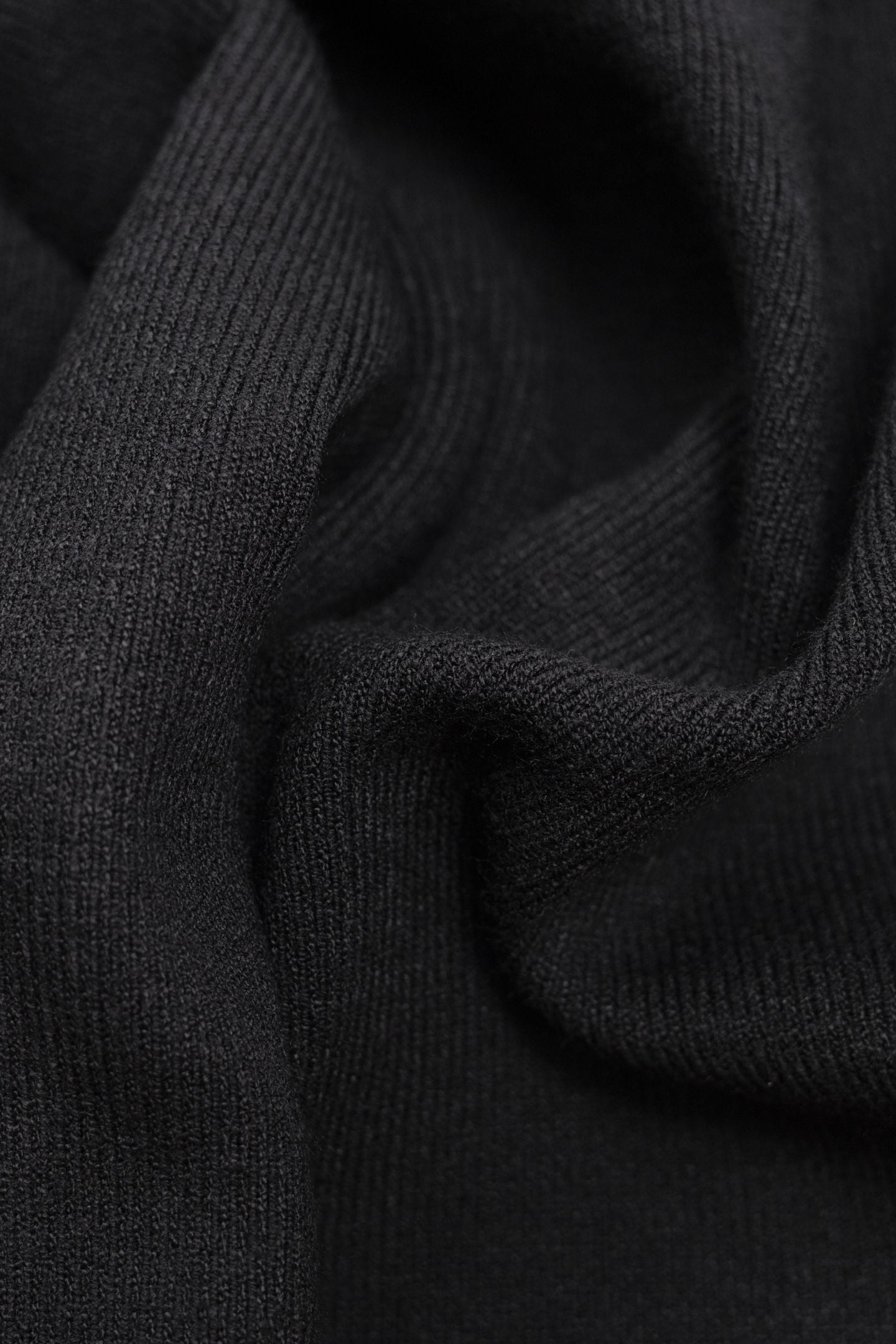 BLACK STRAIGHT KNIT SKIRT 6