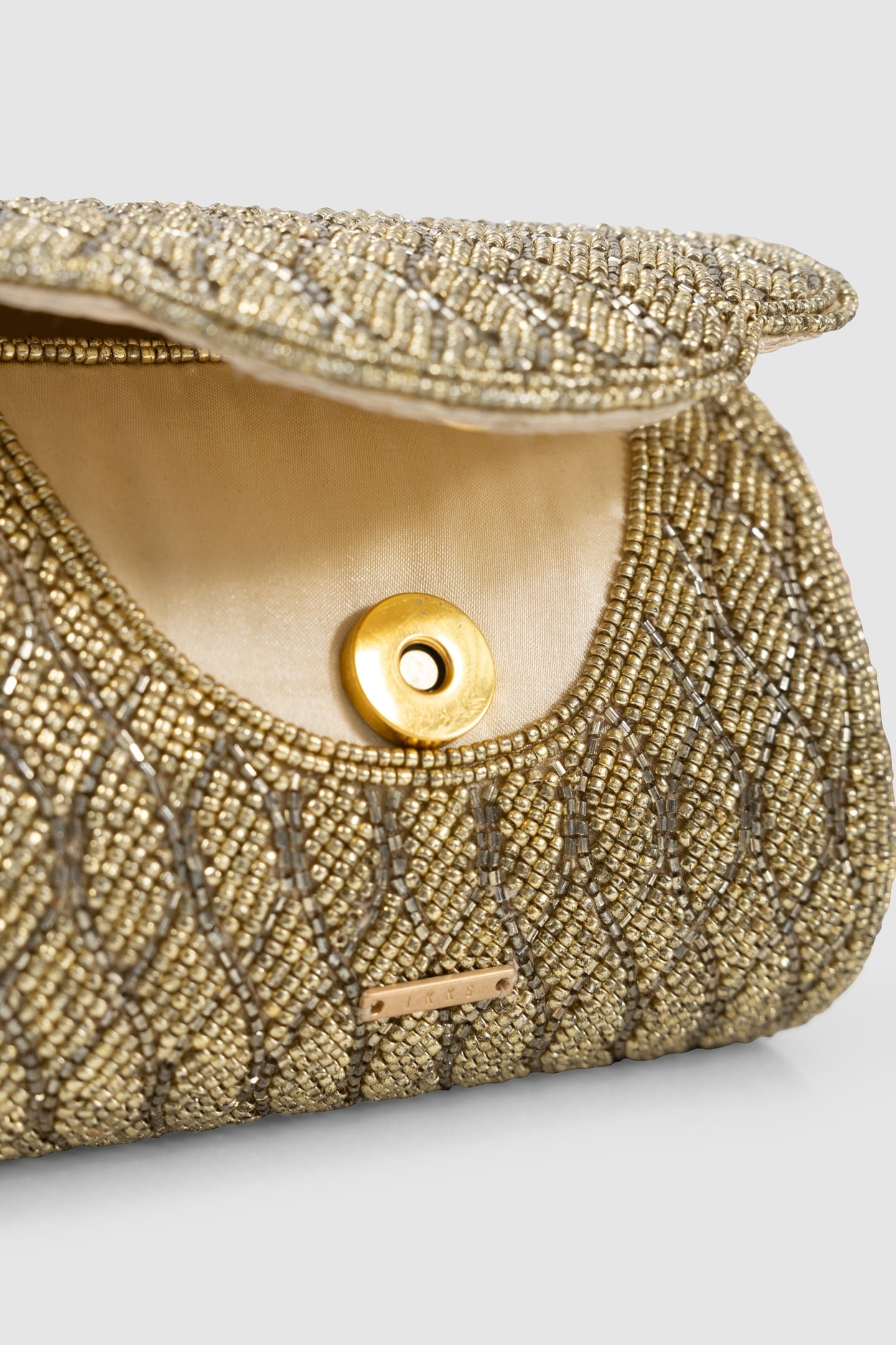 PEARL-EMBROIDERED GOLD HANDBAG 6