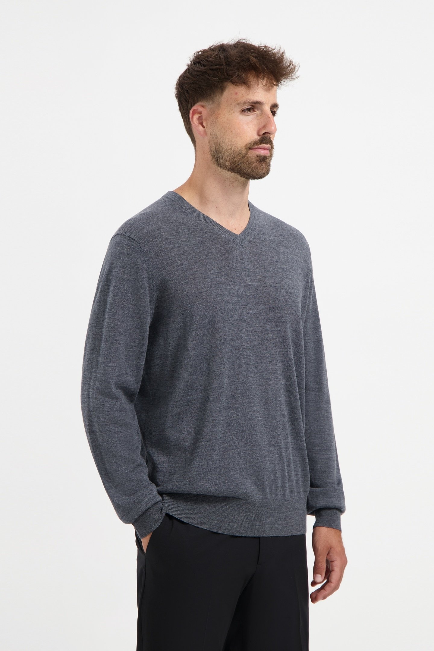 V-NECK 100% MERINO STORM GREY 1