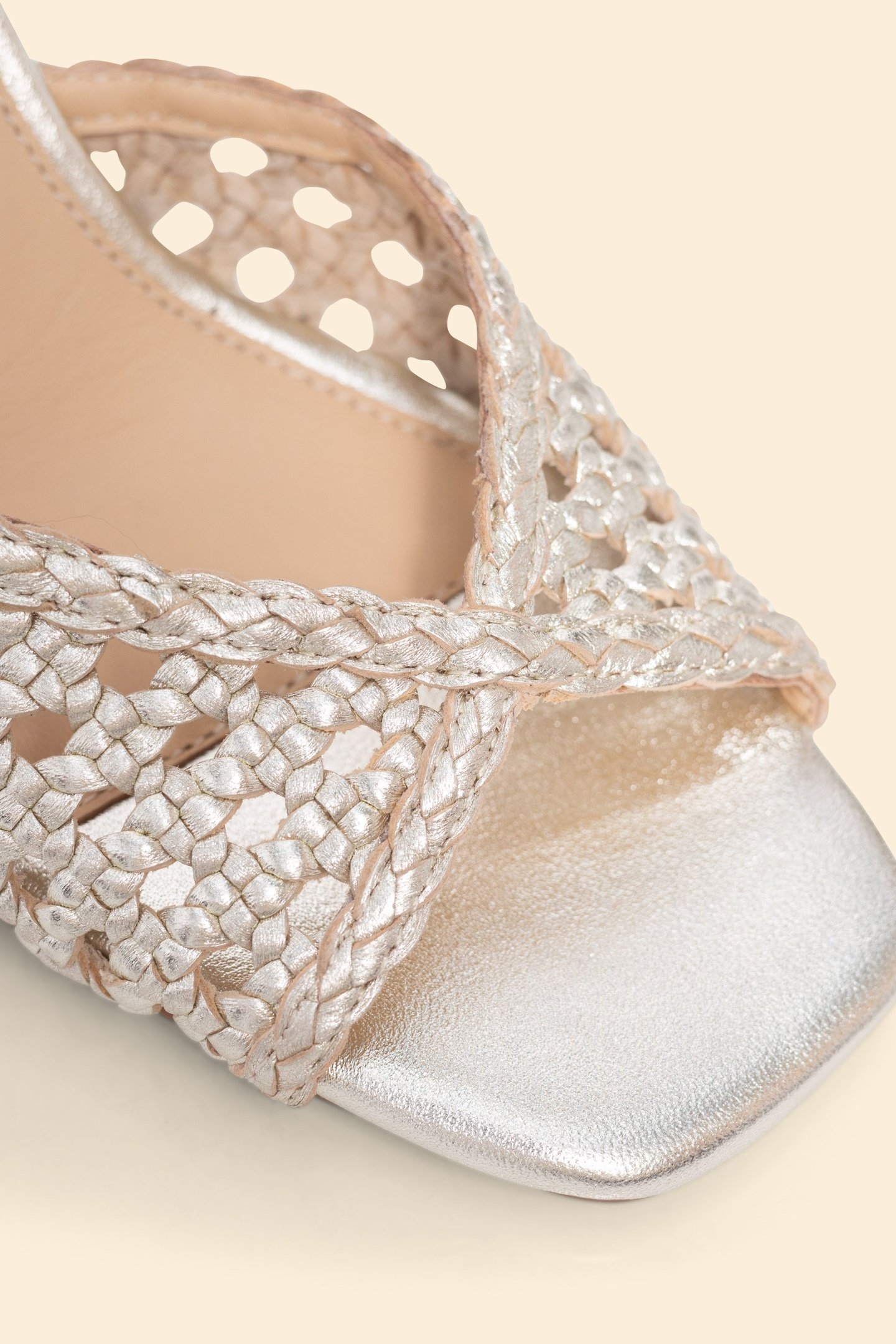 WOVEN LEATHER SANDALS WITH GOLD HEEL GOLD 5