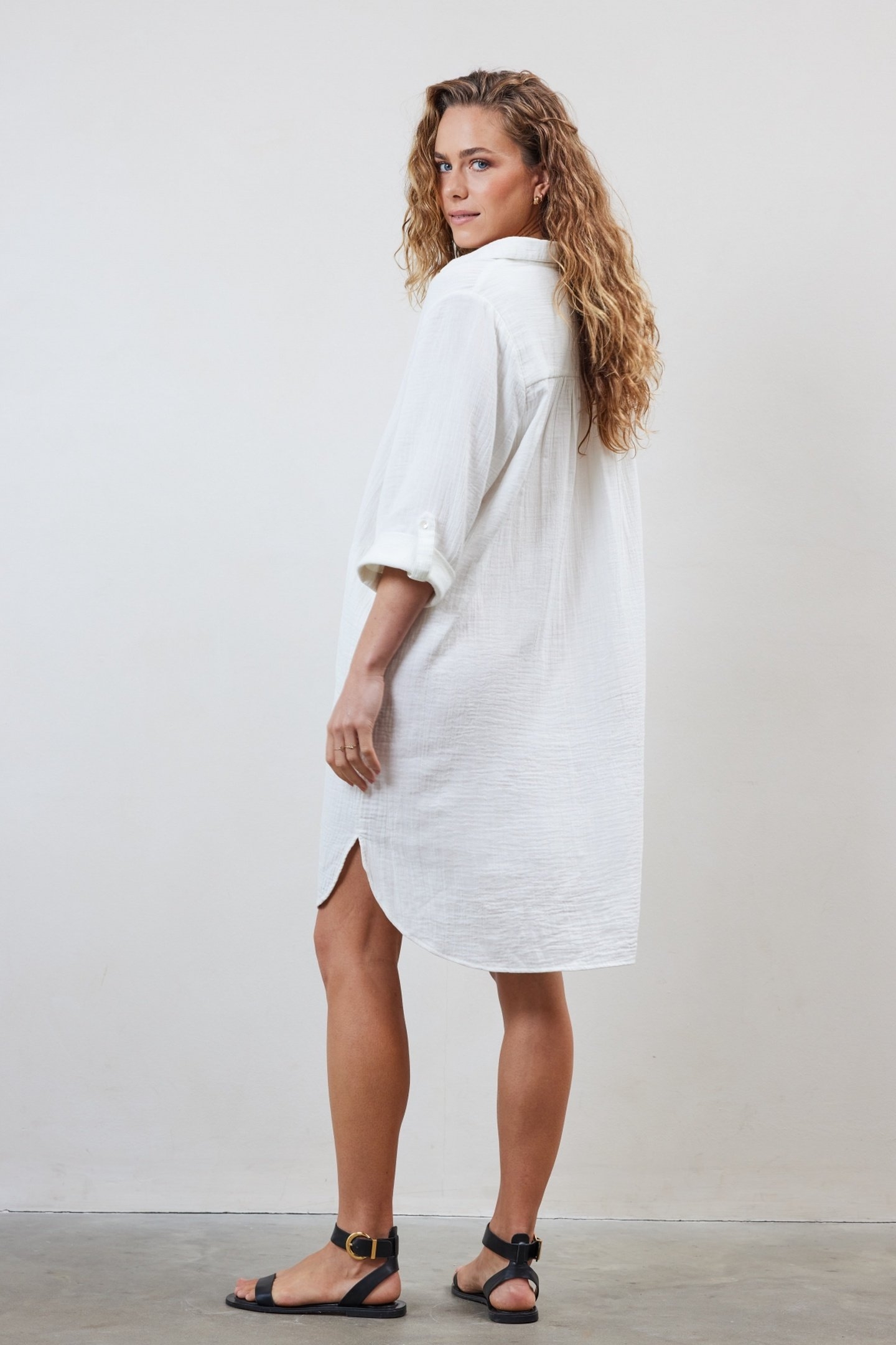 DRESS GRACE IN SNOW WHITE 3