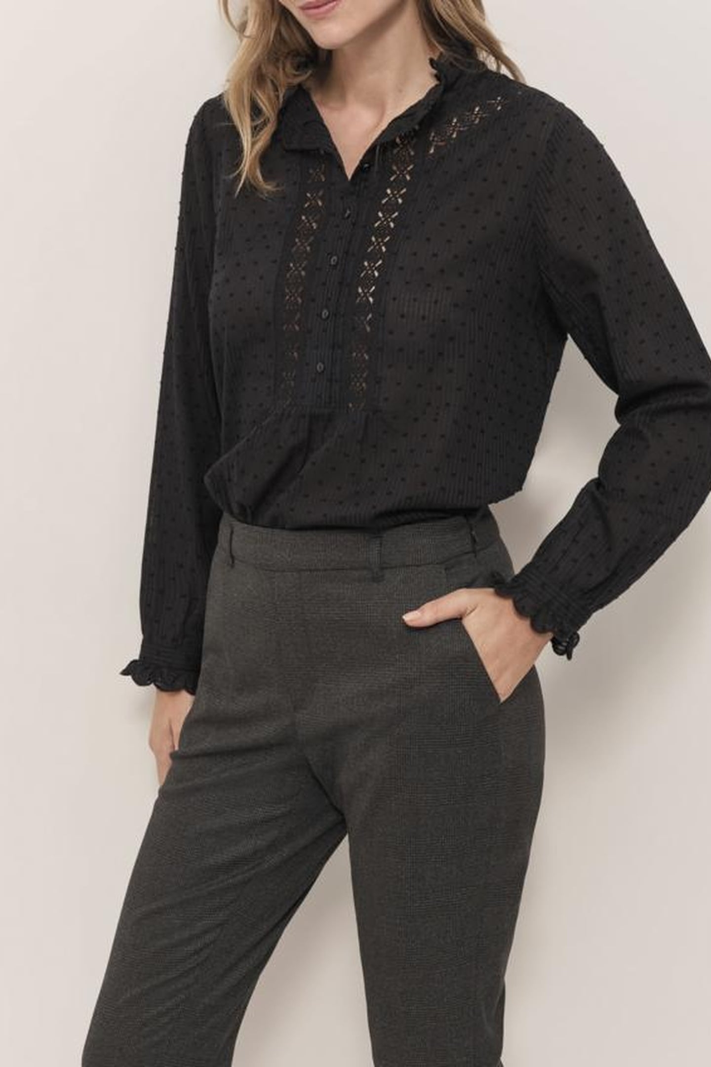 CAROLA - BLACK BLOUSE WITH FANCY VEIL WITH DOTTED AND PLACED 1