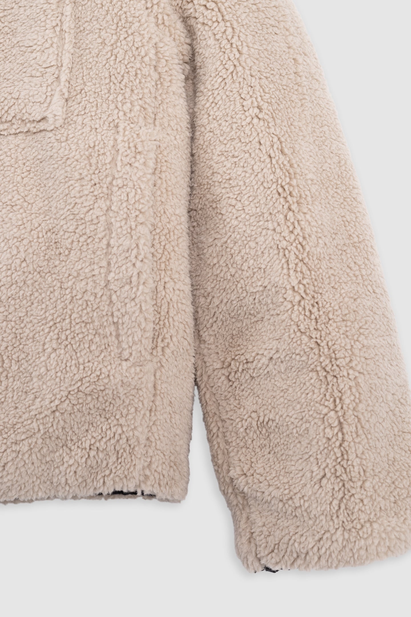 BOY'S REVERSIBLE BEIGE SHERPA AND BLACK NYLON JACKET 7