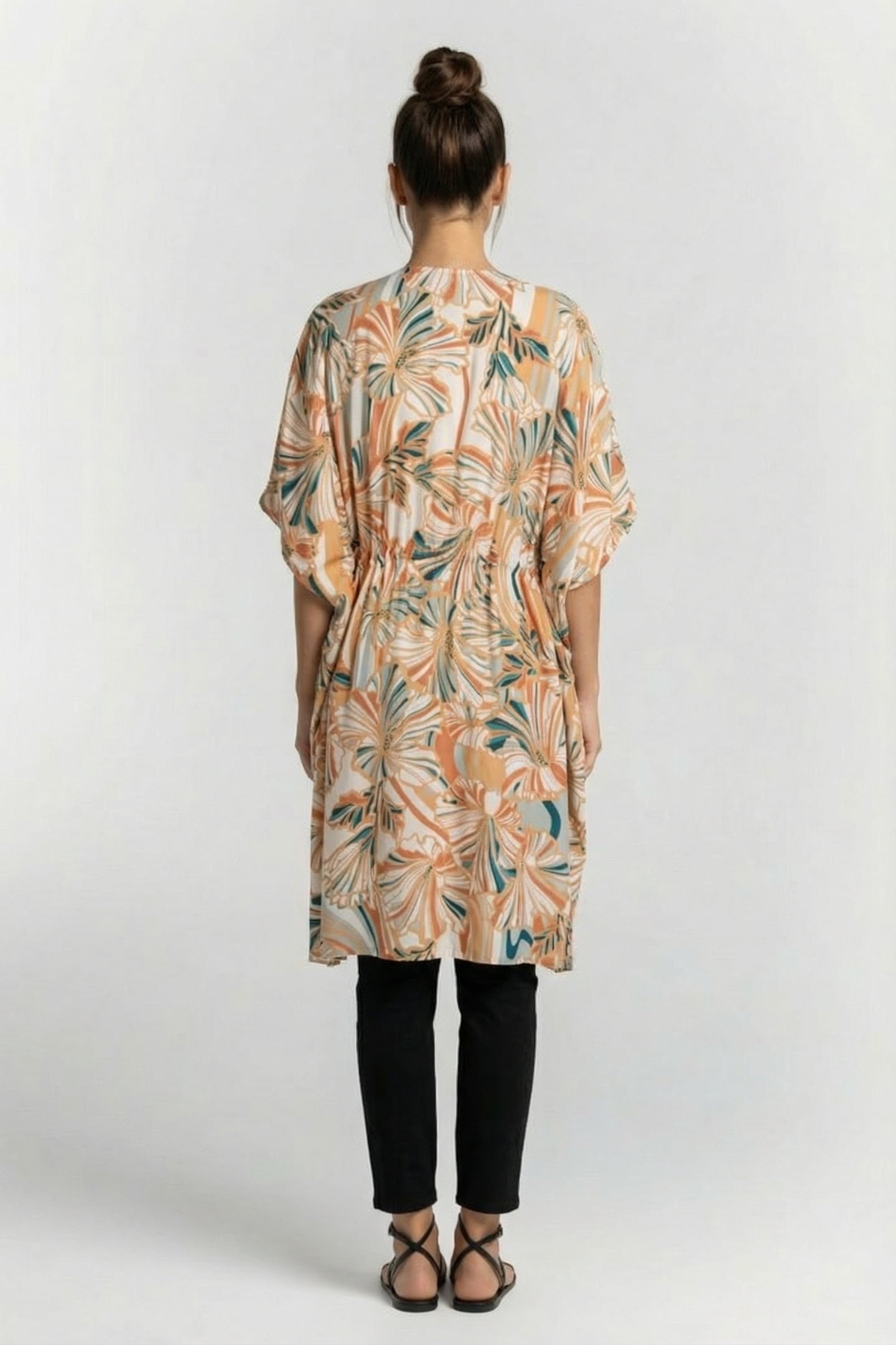 KAFTAN YASSINA IN OFFWHITE WITH MARITIMO PRINT 2