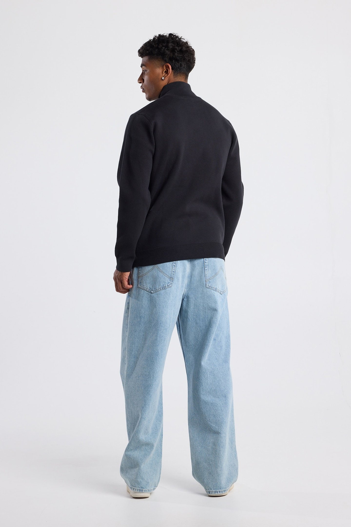 KONRAD HALFZIP BLACK 2