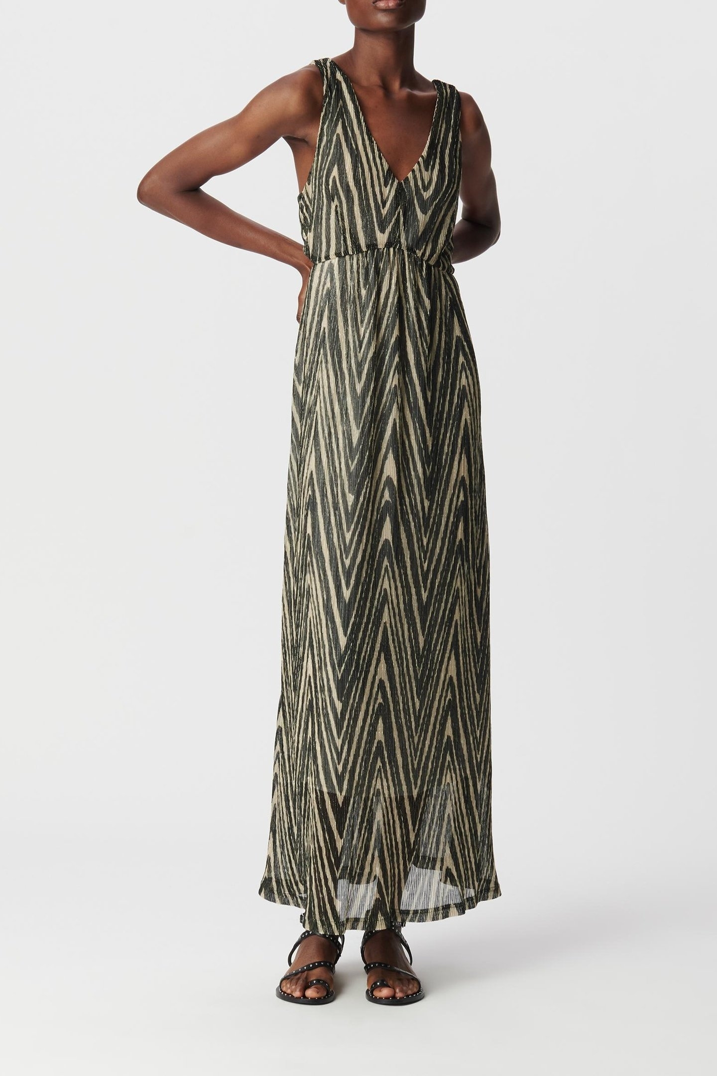 BLACK LONG DRESS WITH GOLD HERRINGBONE PATTERN 1
