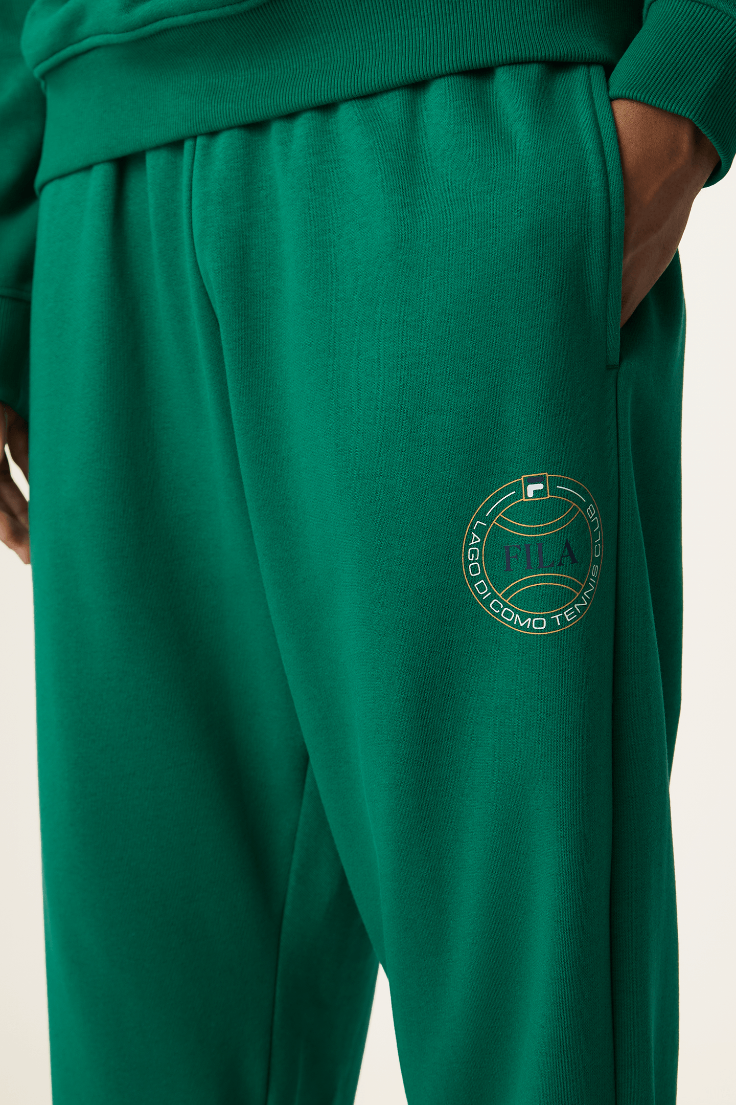 PARELLA RELAXED GRAPHIC SWEATPANTS GREEN JACKET 6