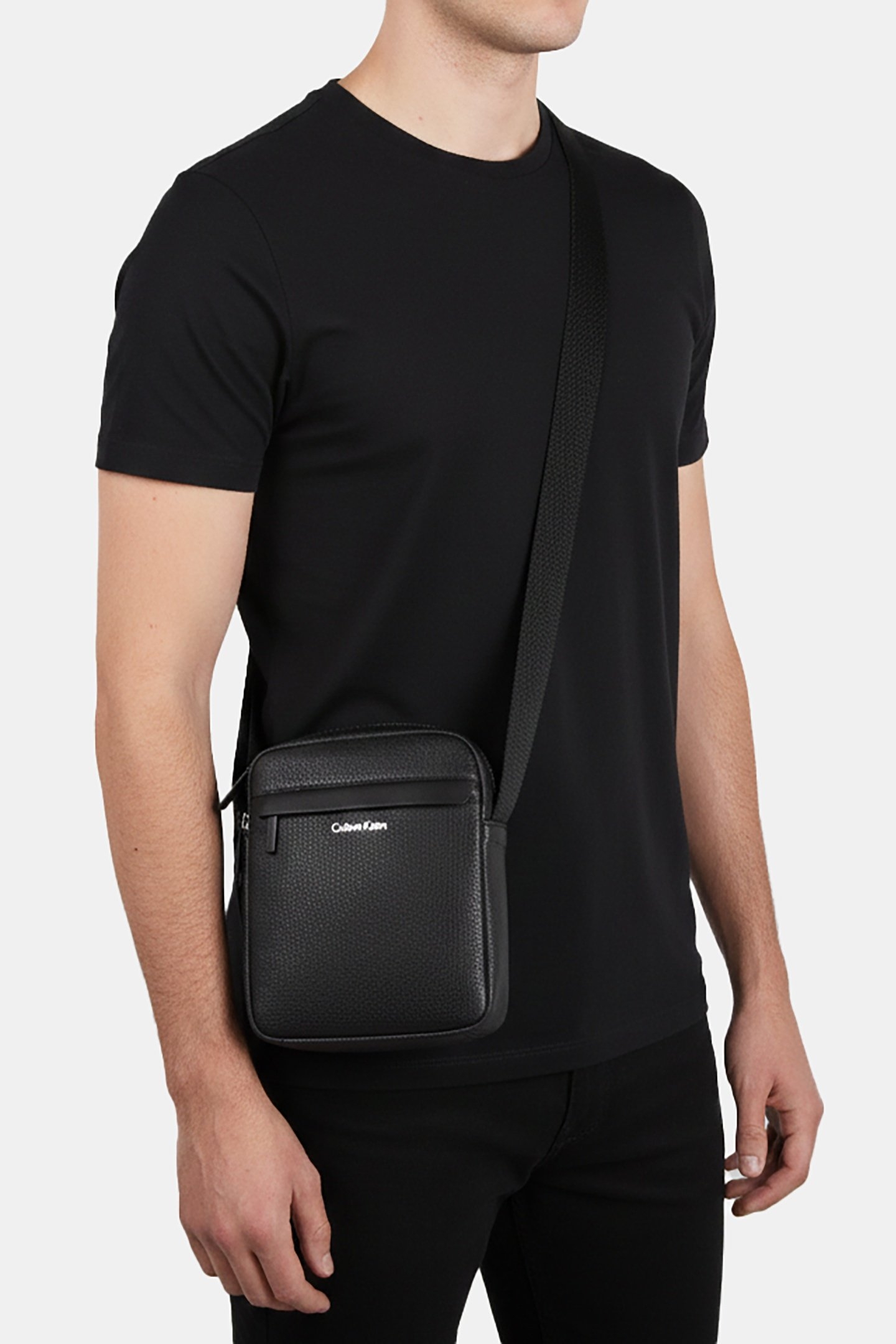 CK MUST REPORTER CK BLACK PEBBLE 1