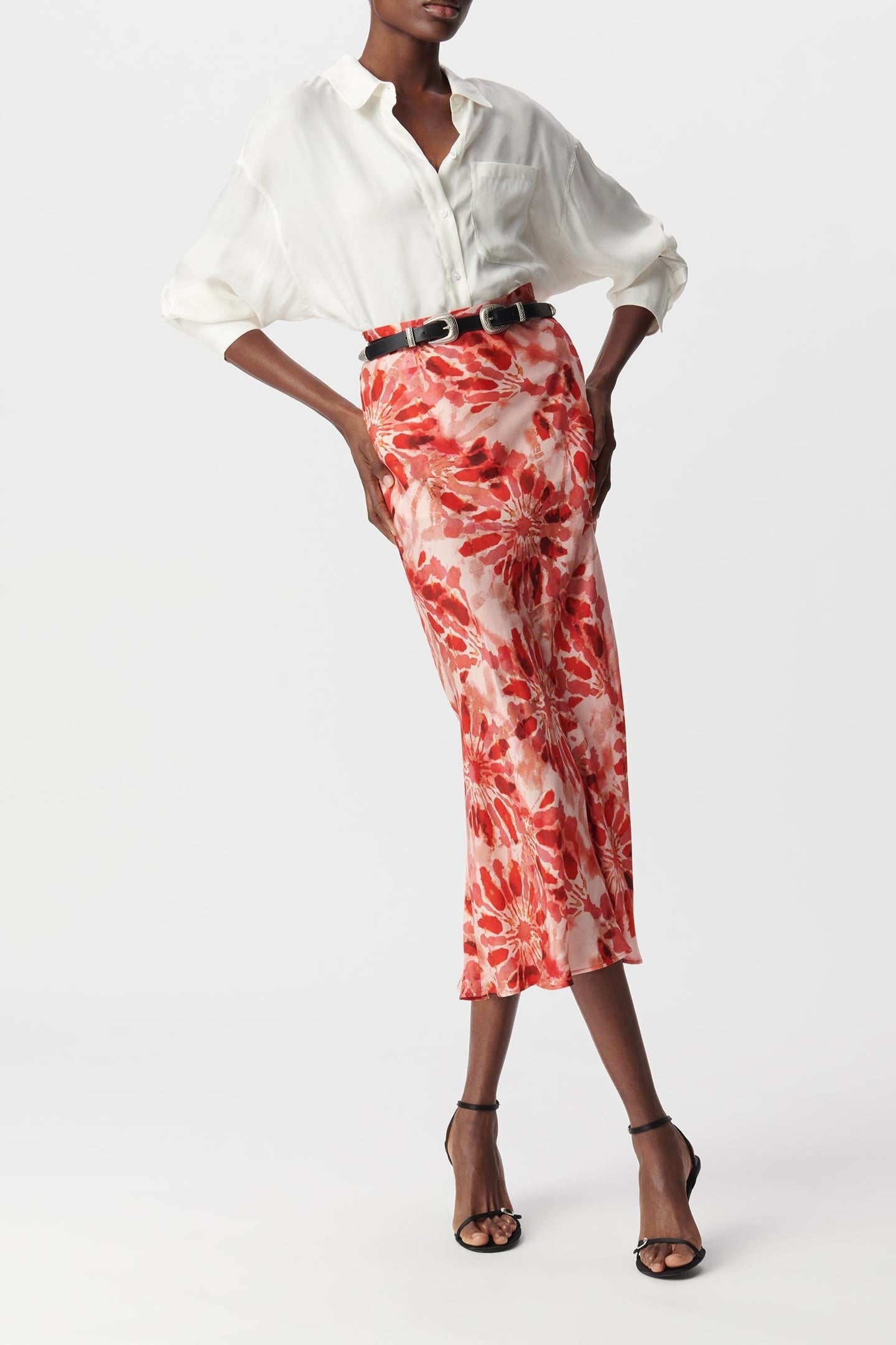 RED BATIK PRINT LONG SKIRT 3