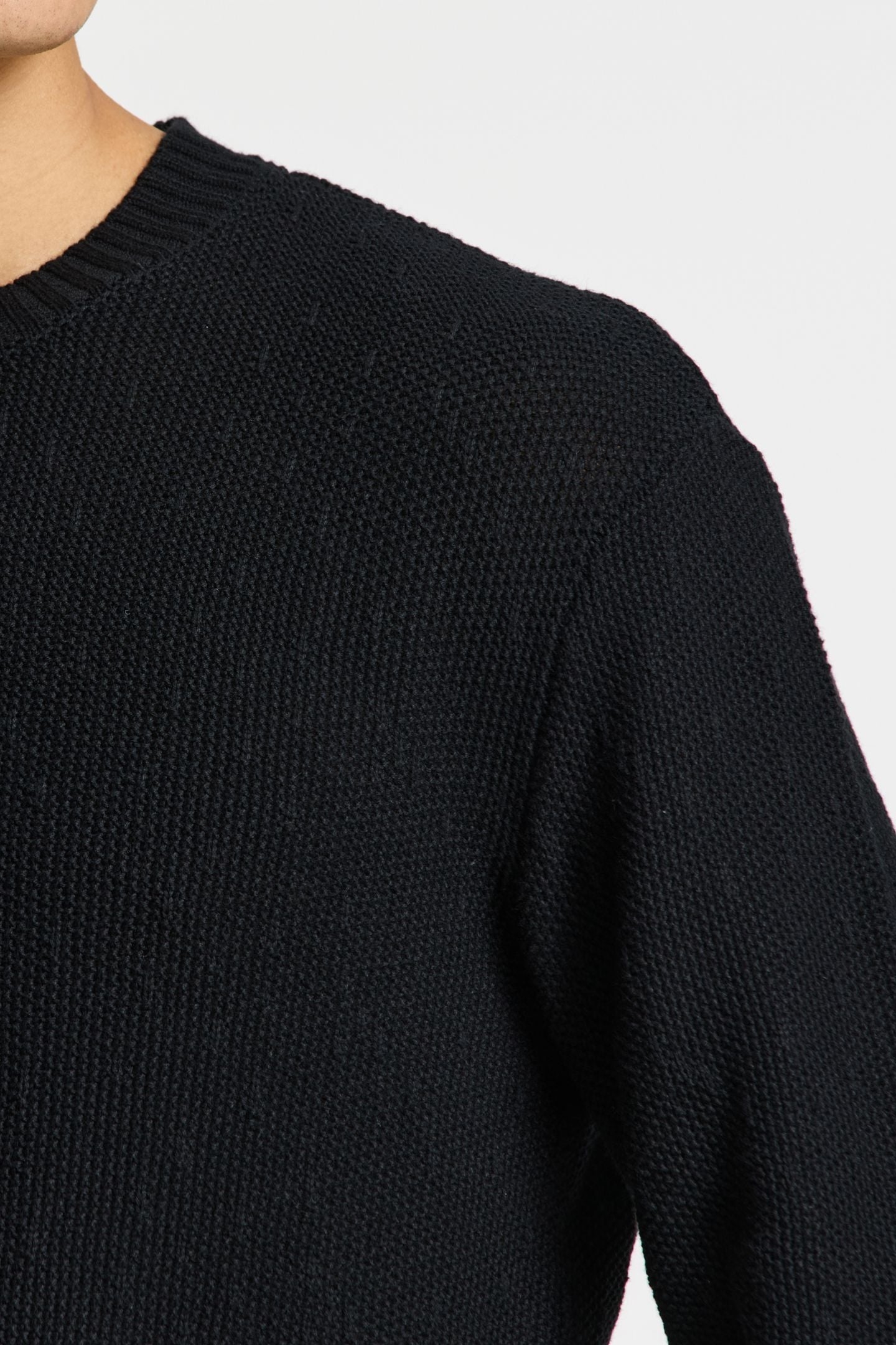 PALMER PULLOVER SOLID BLACK 7