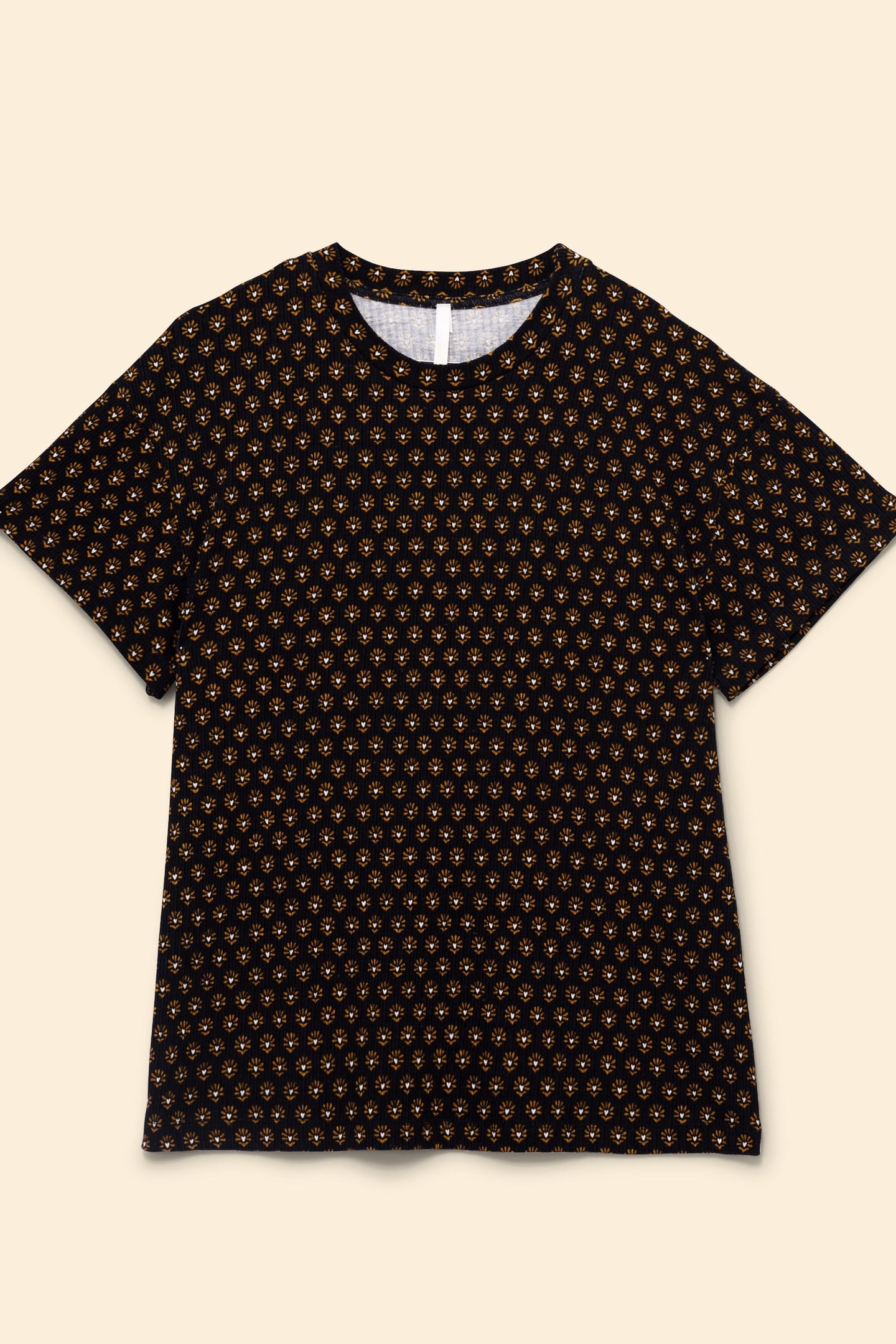 BLACK FLORAL HEART T-SHIRT BLACK 3