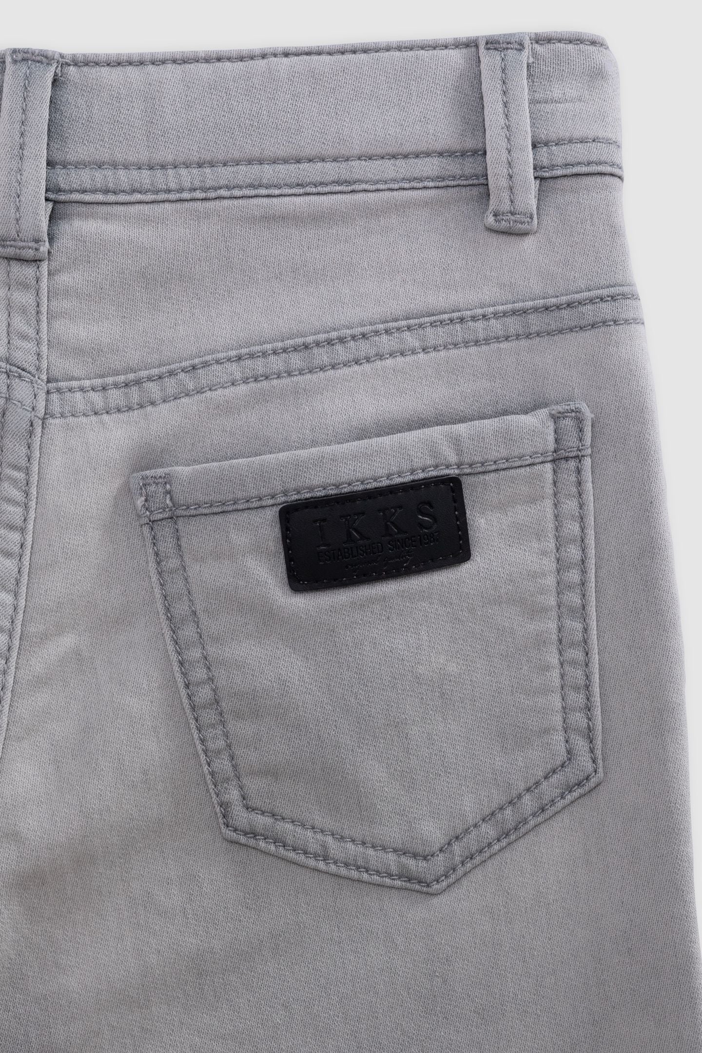 GREY STRAIGHT JEANS 6