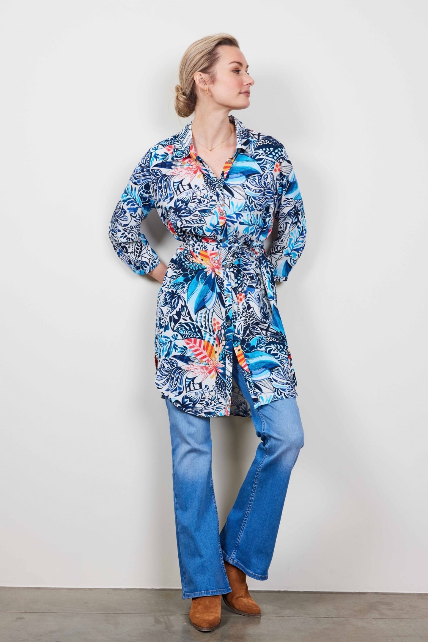 TUNIEK JOLIE IN OFFWHITE WITH AZUR FUSION PRINT 2